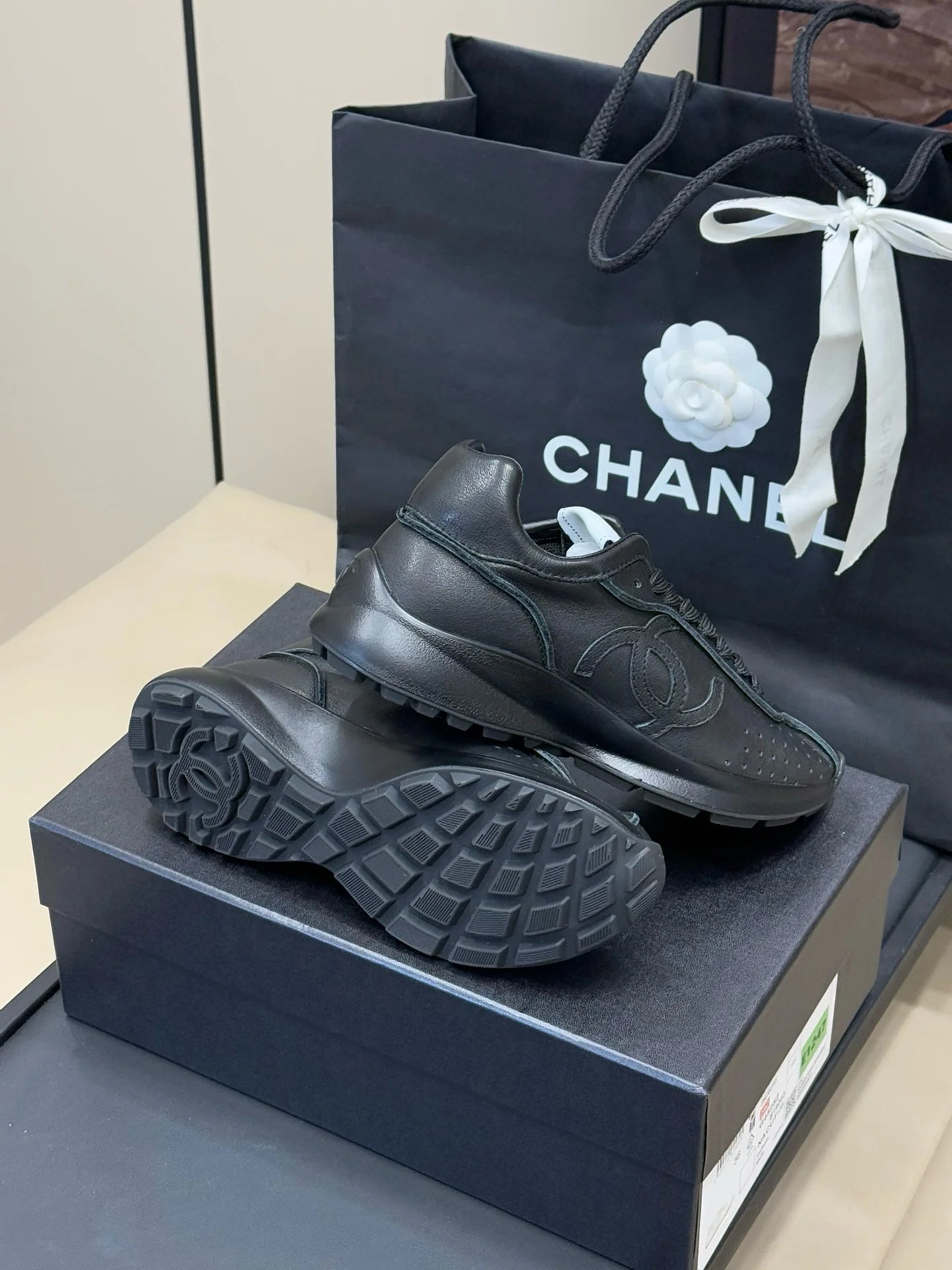 CHANEL SNEAKER