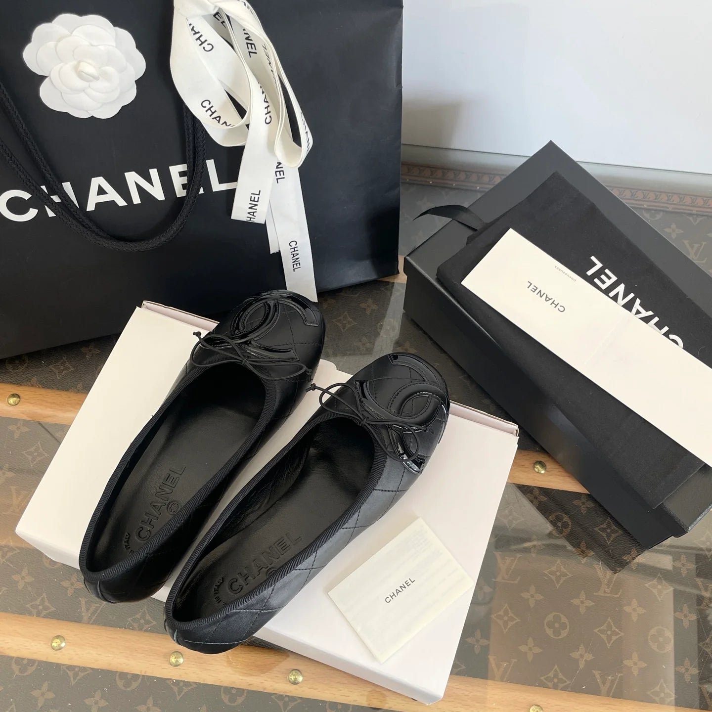 CHANEL SNEAKER