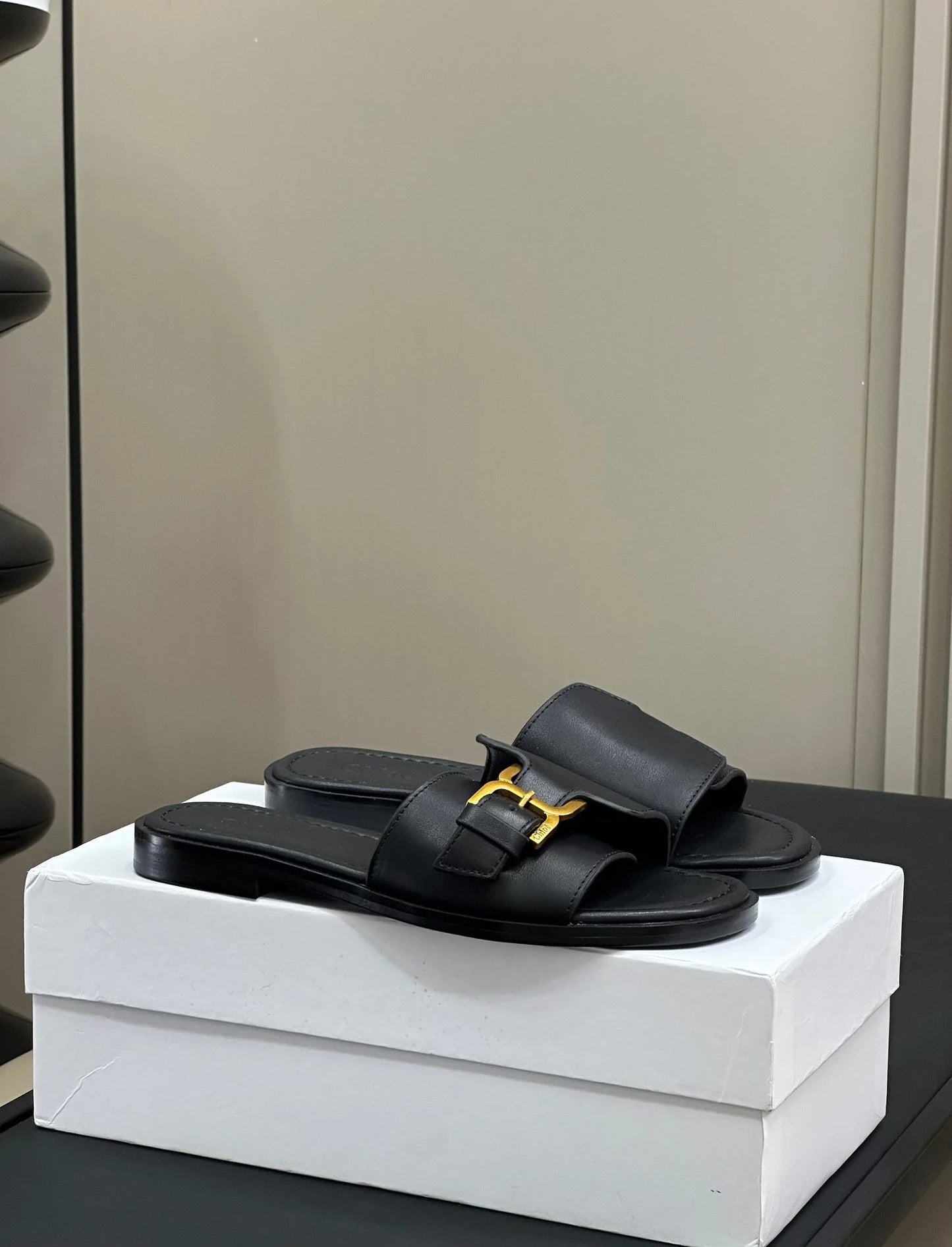CHLOE SANDAL