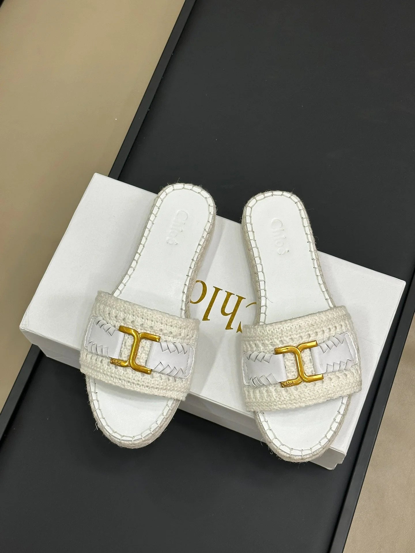 CHLOE SANDAL