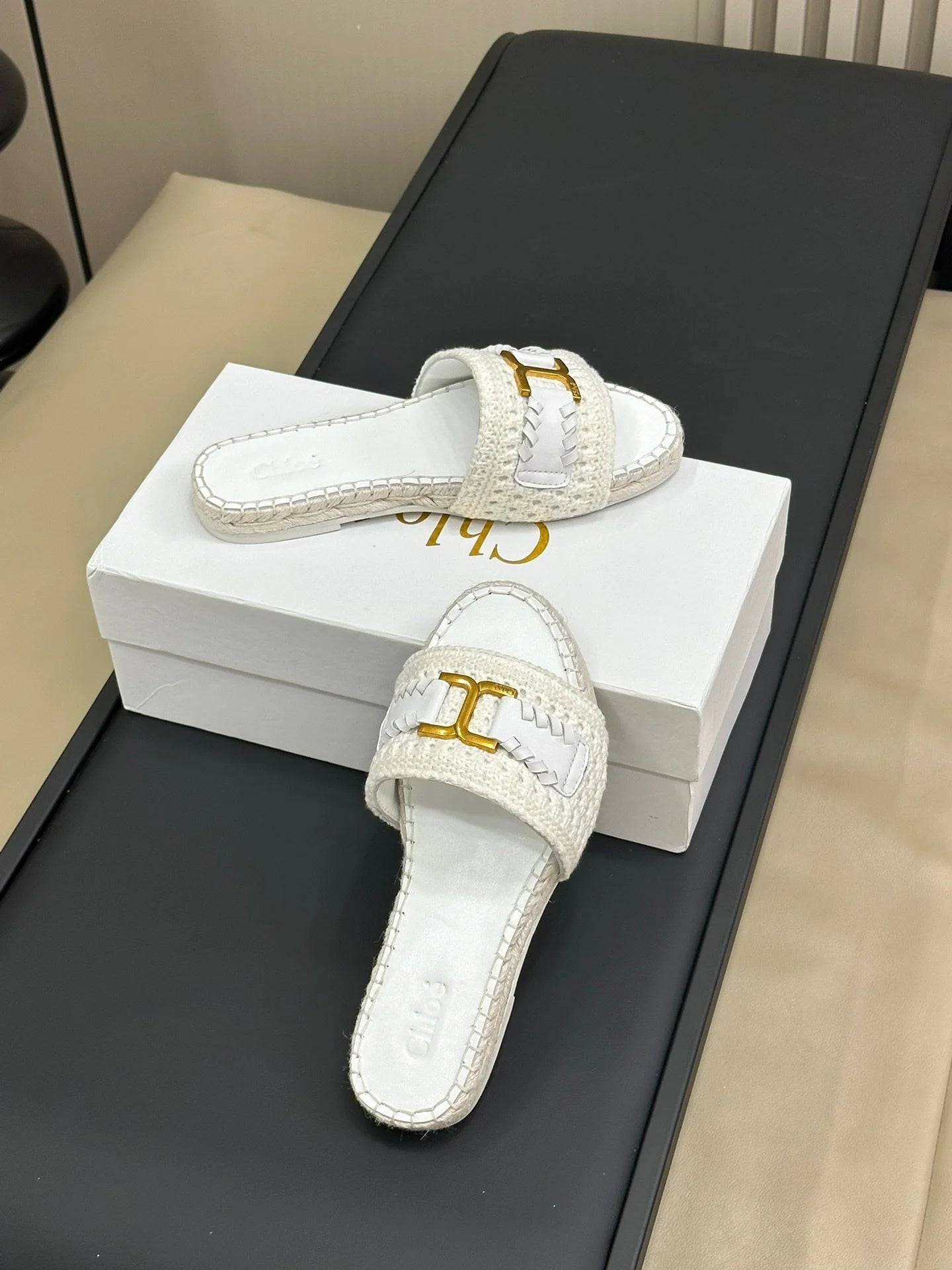 CHLOE SANDAL