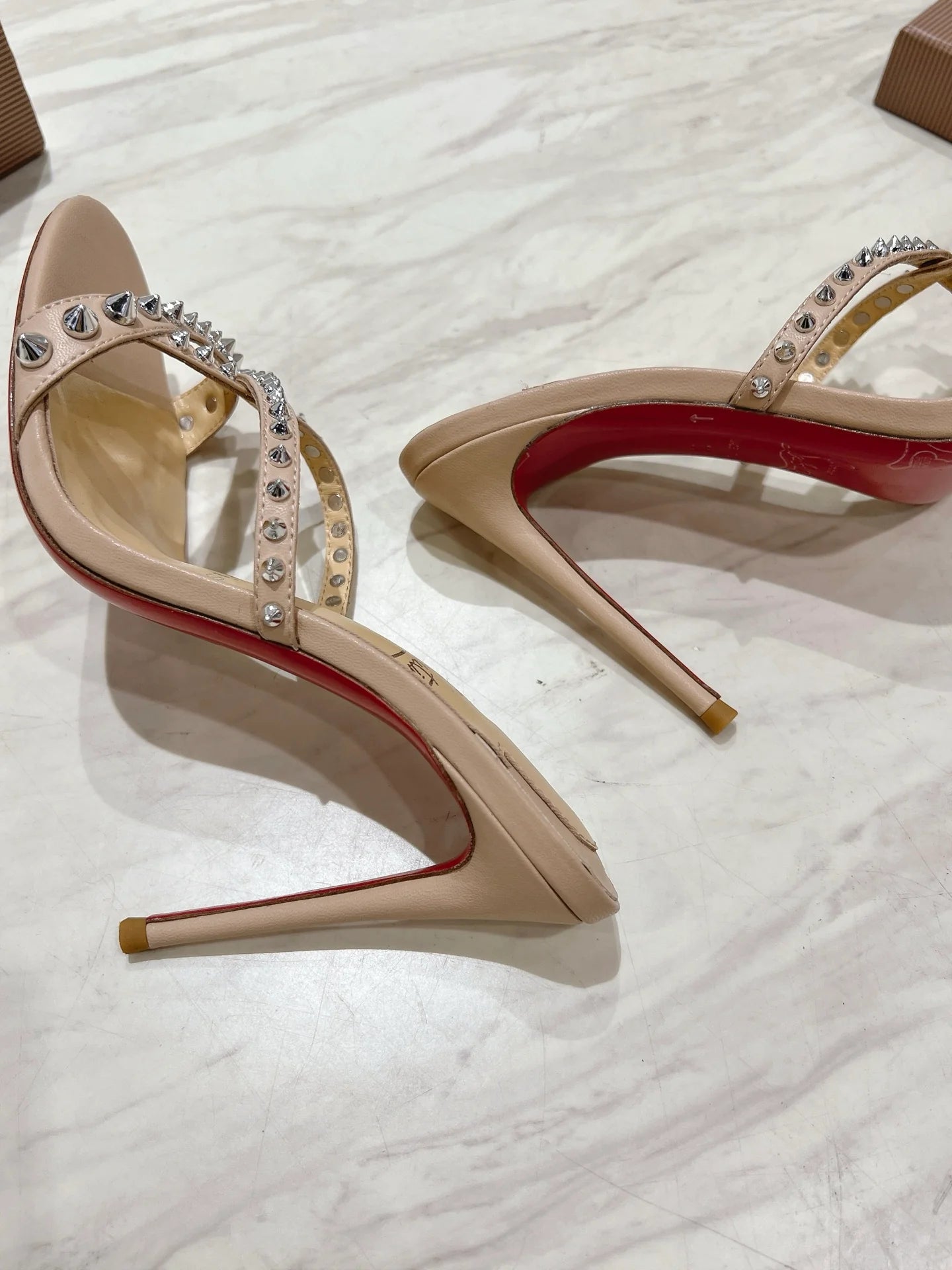 CL HEELS