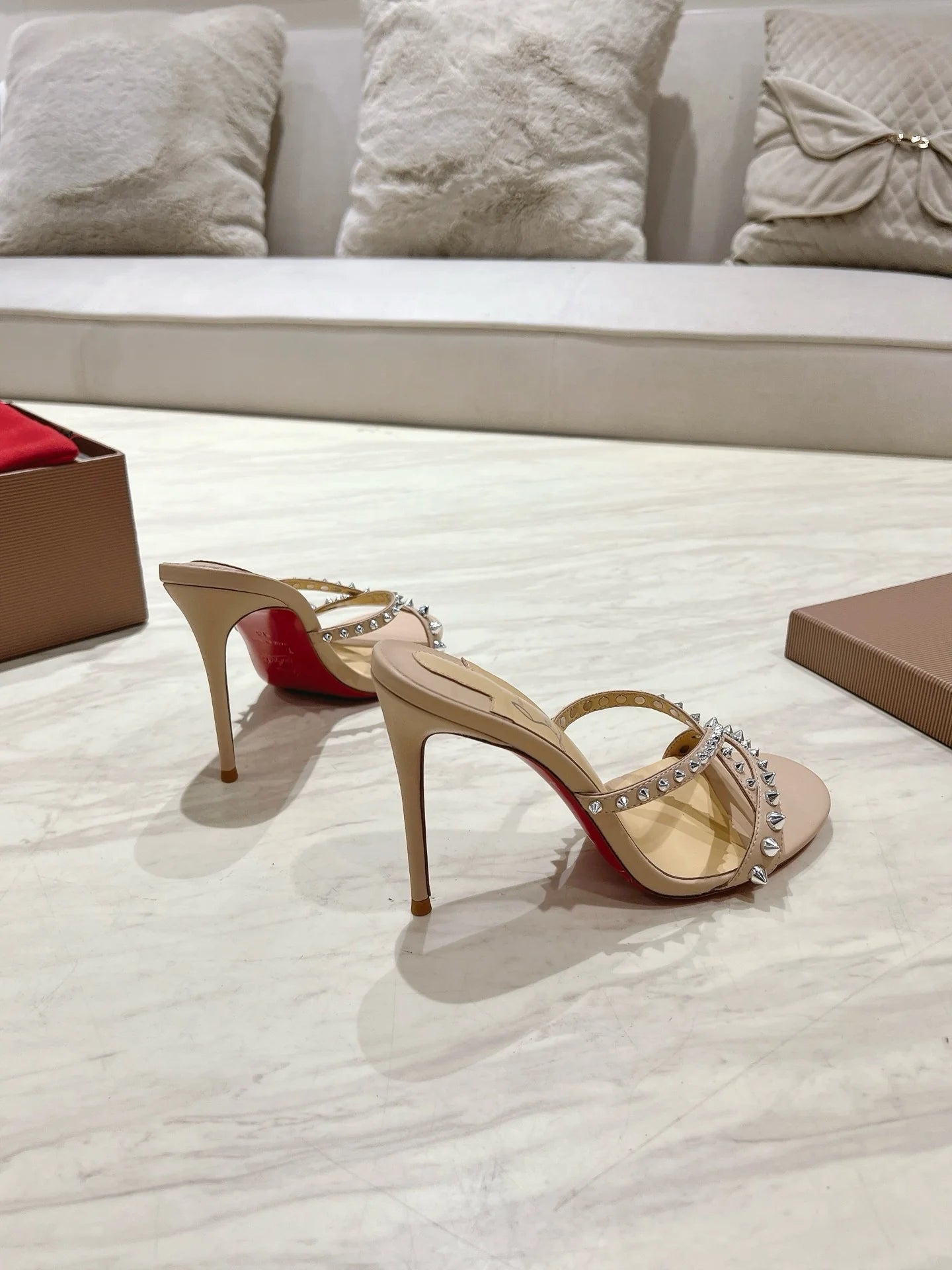 CL HEELS
