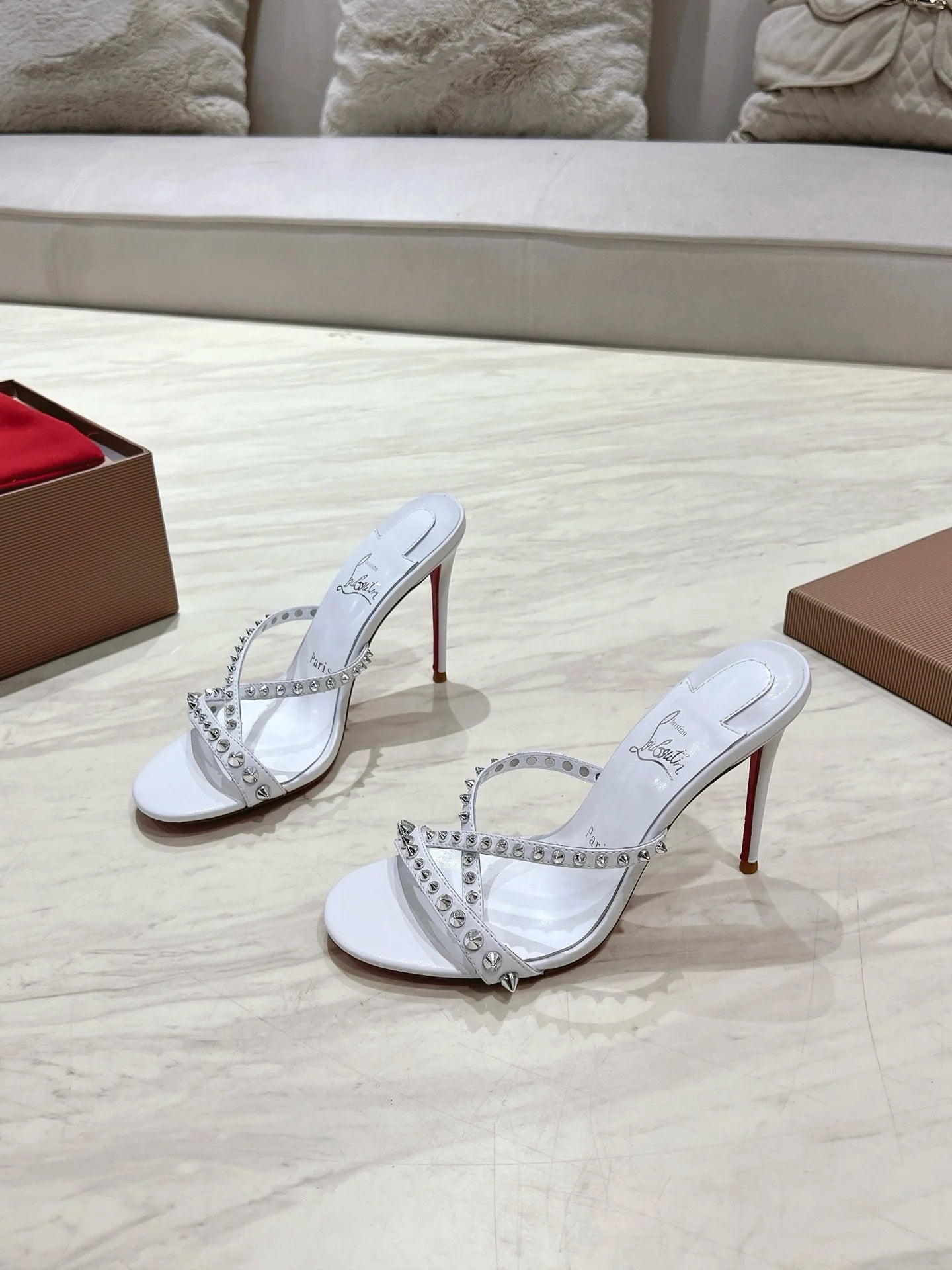CL HEELS