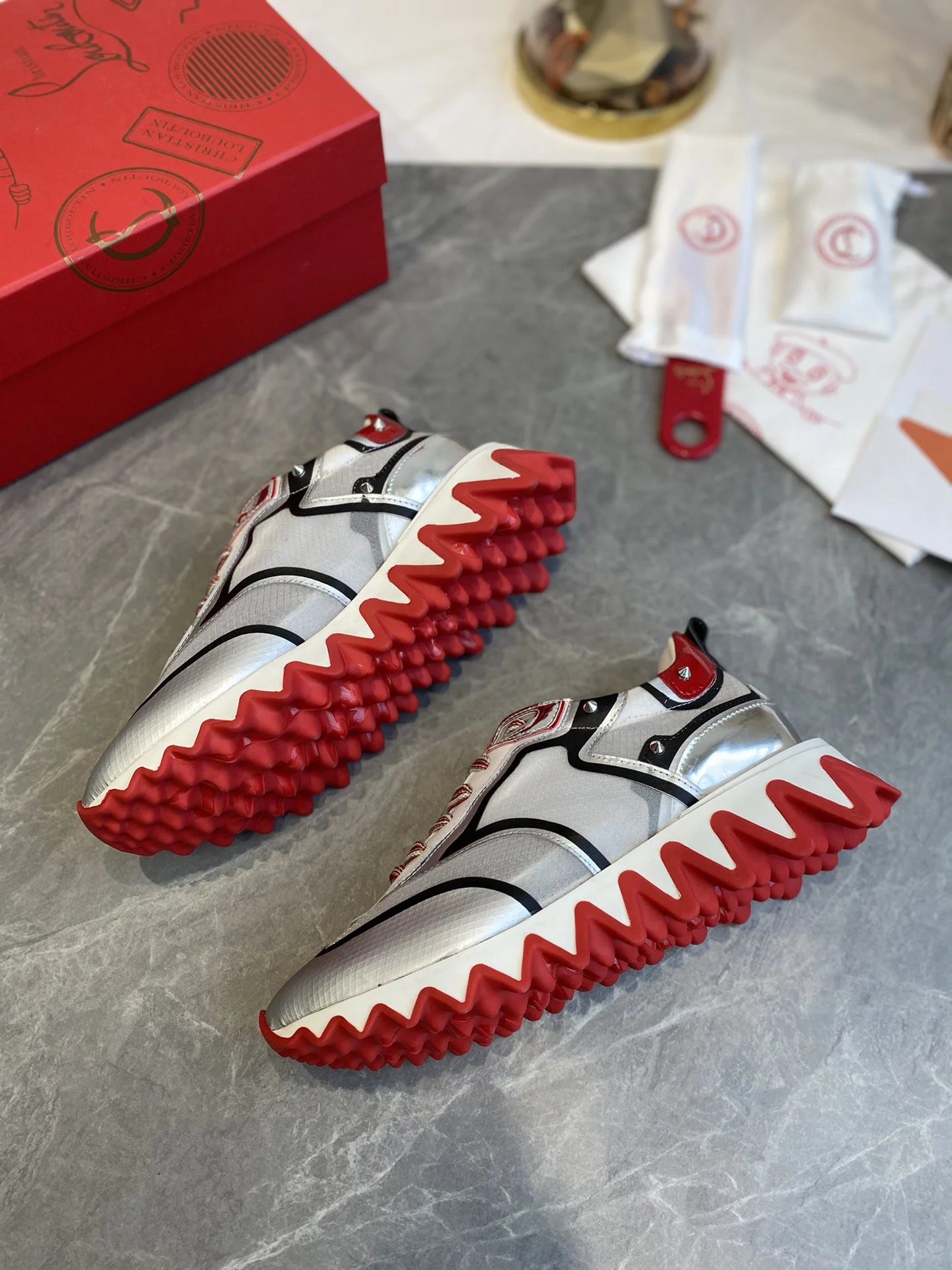 CL SNEAKER