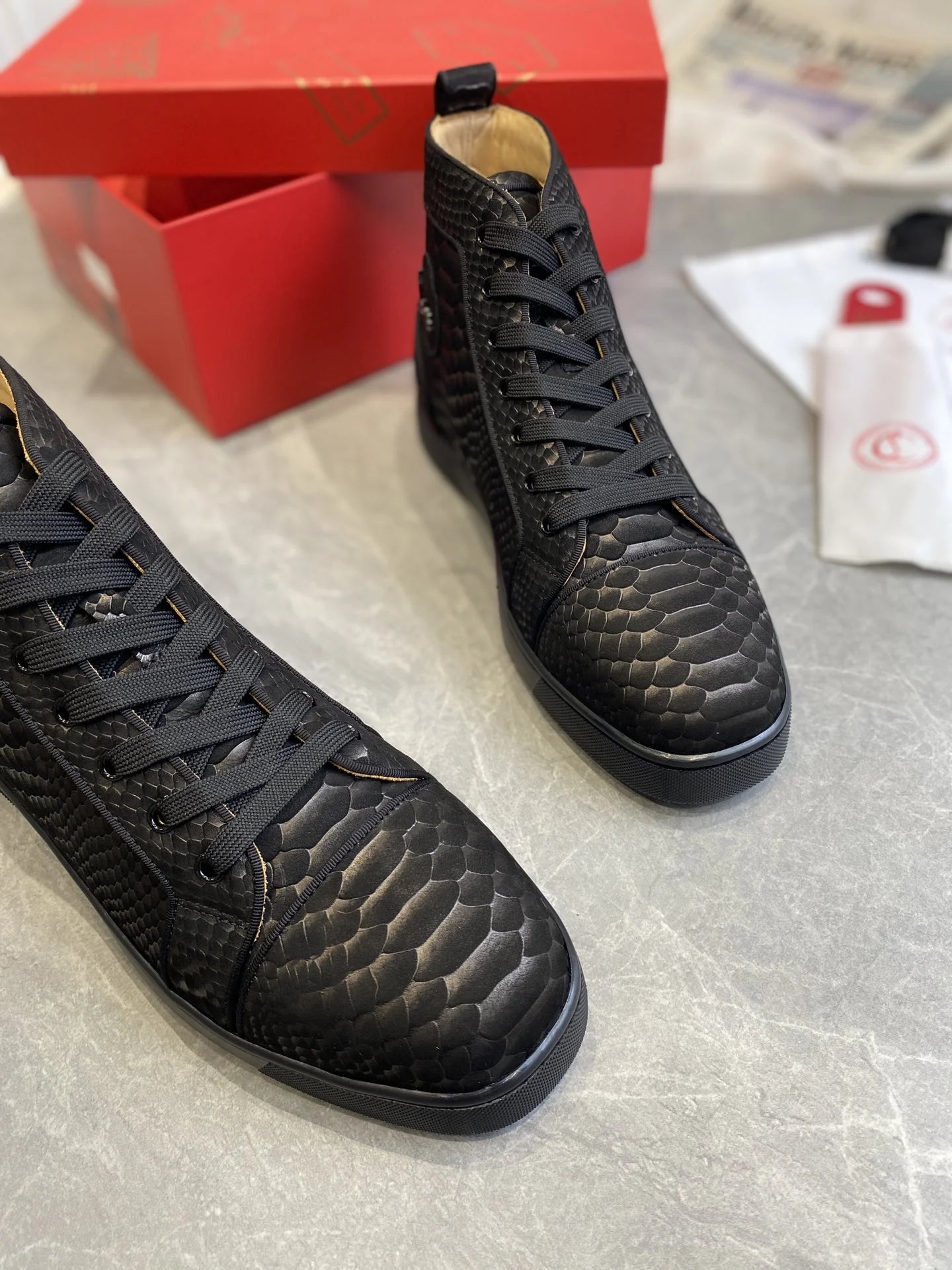CL SNEAKER