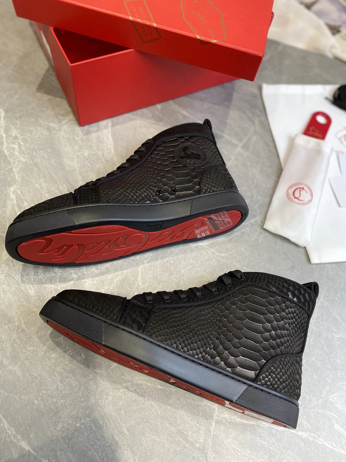 CL SNEAKER