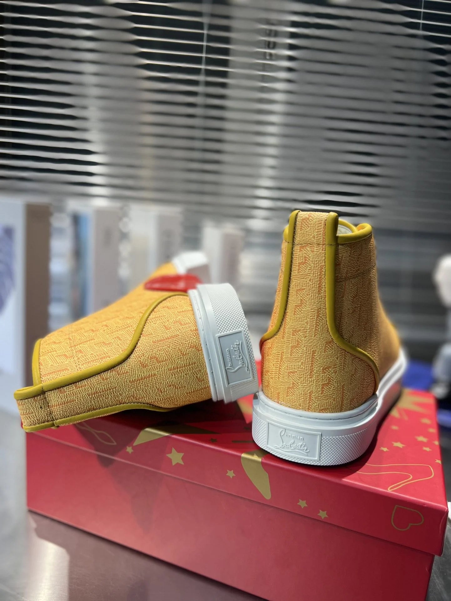 CL SNEAKER