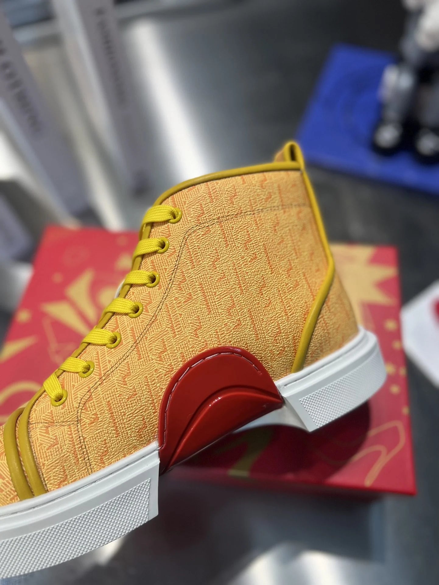 CL SNEAKER