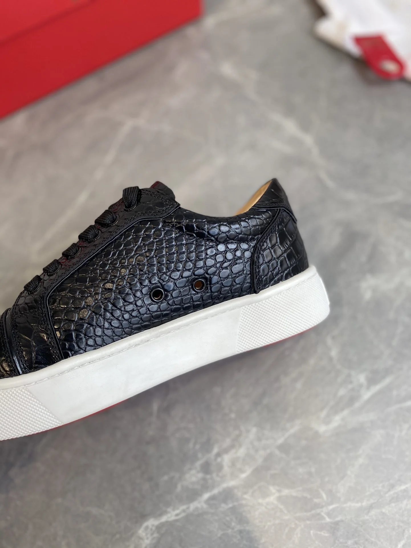 CL SNEAKER