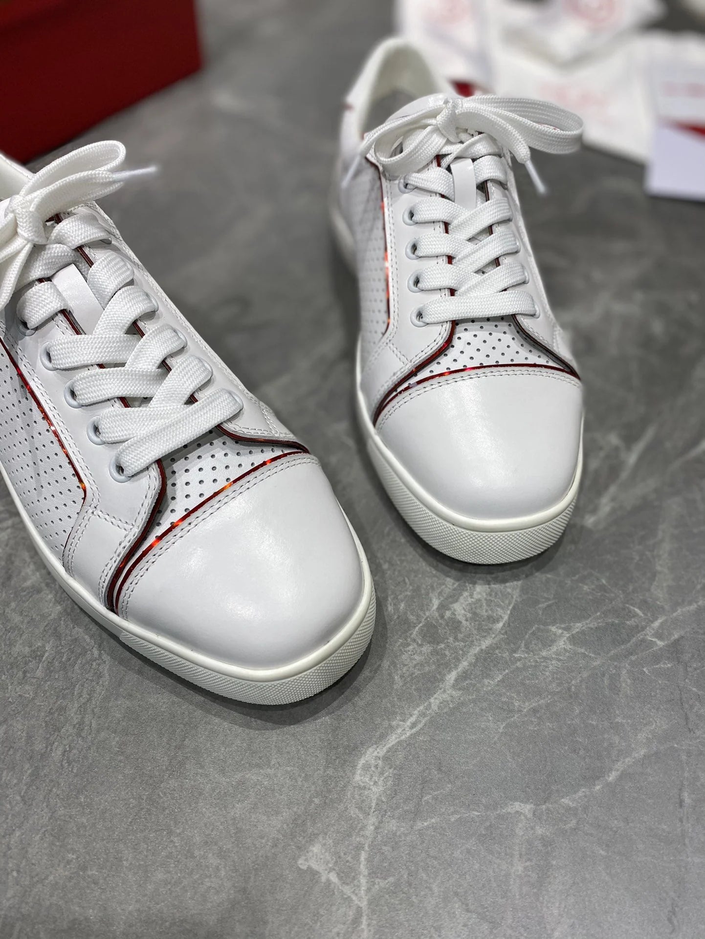 CL SNEAKER