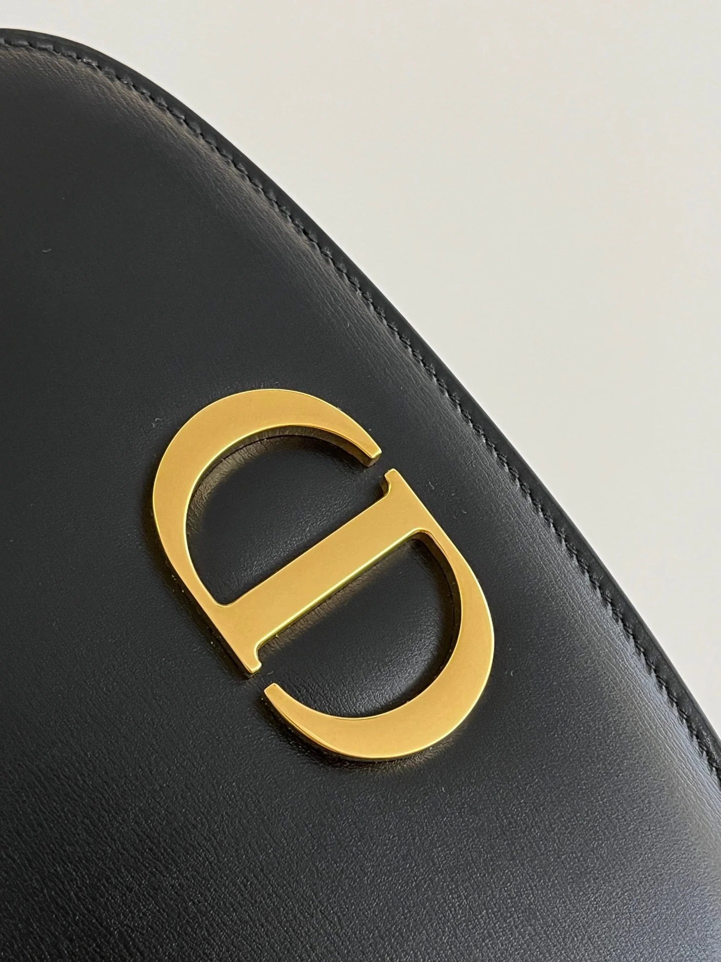 DIOR 30 MONTAIGNE