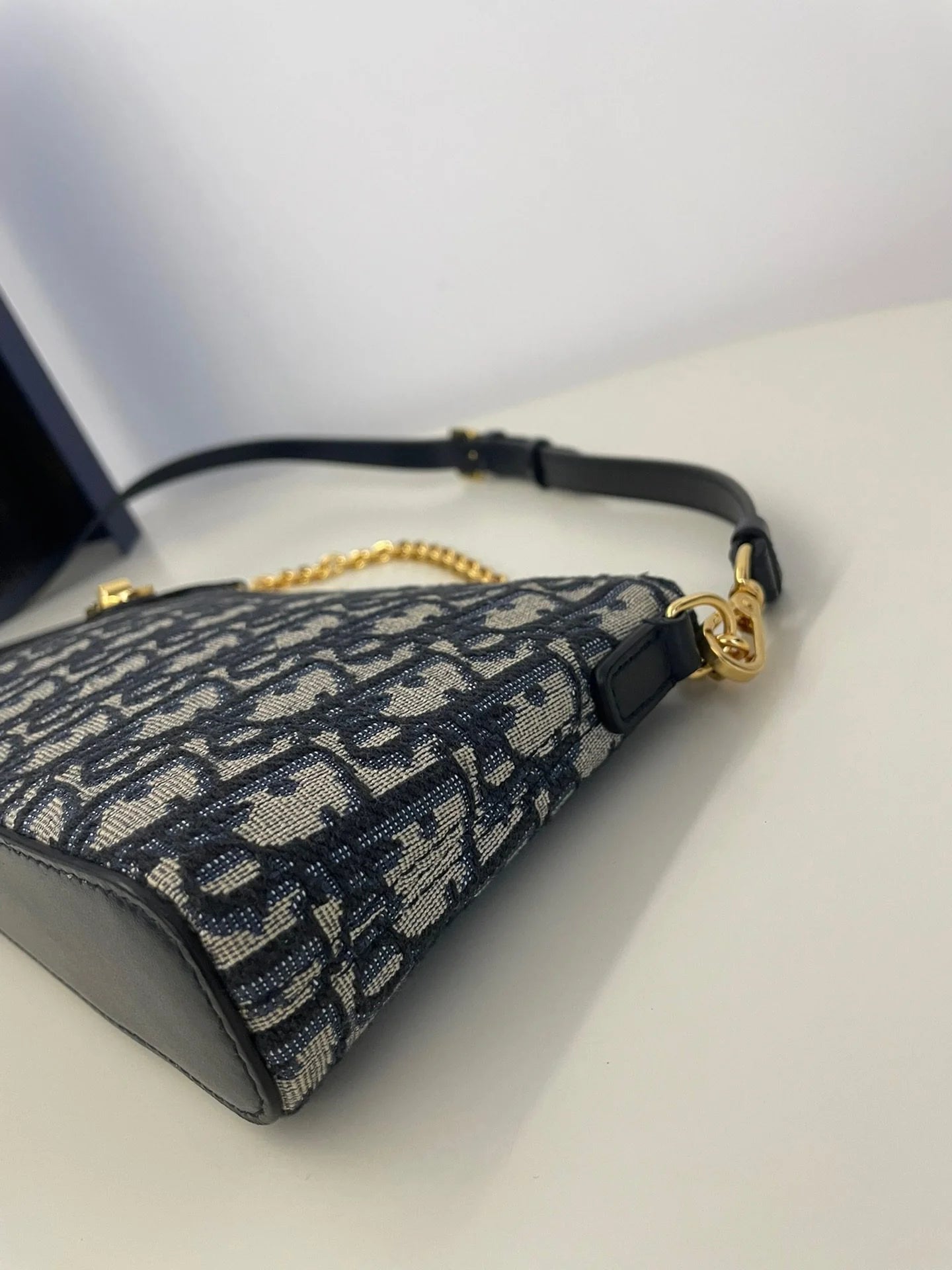 DIOR 30 MONTAIGNE