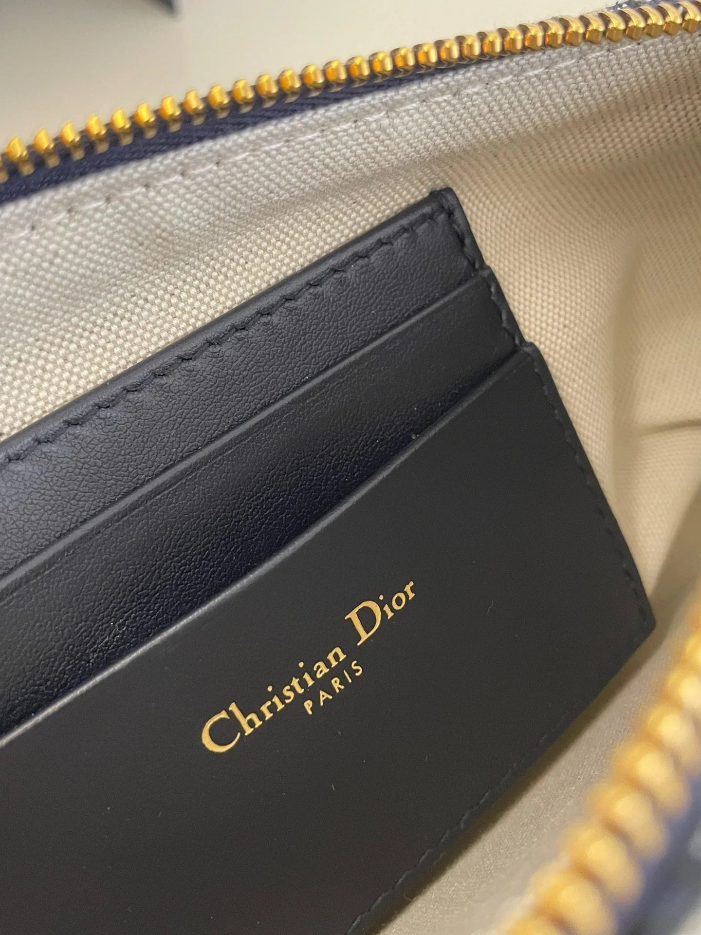 DIOR 30 MONTAIGNE