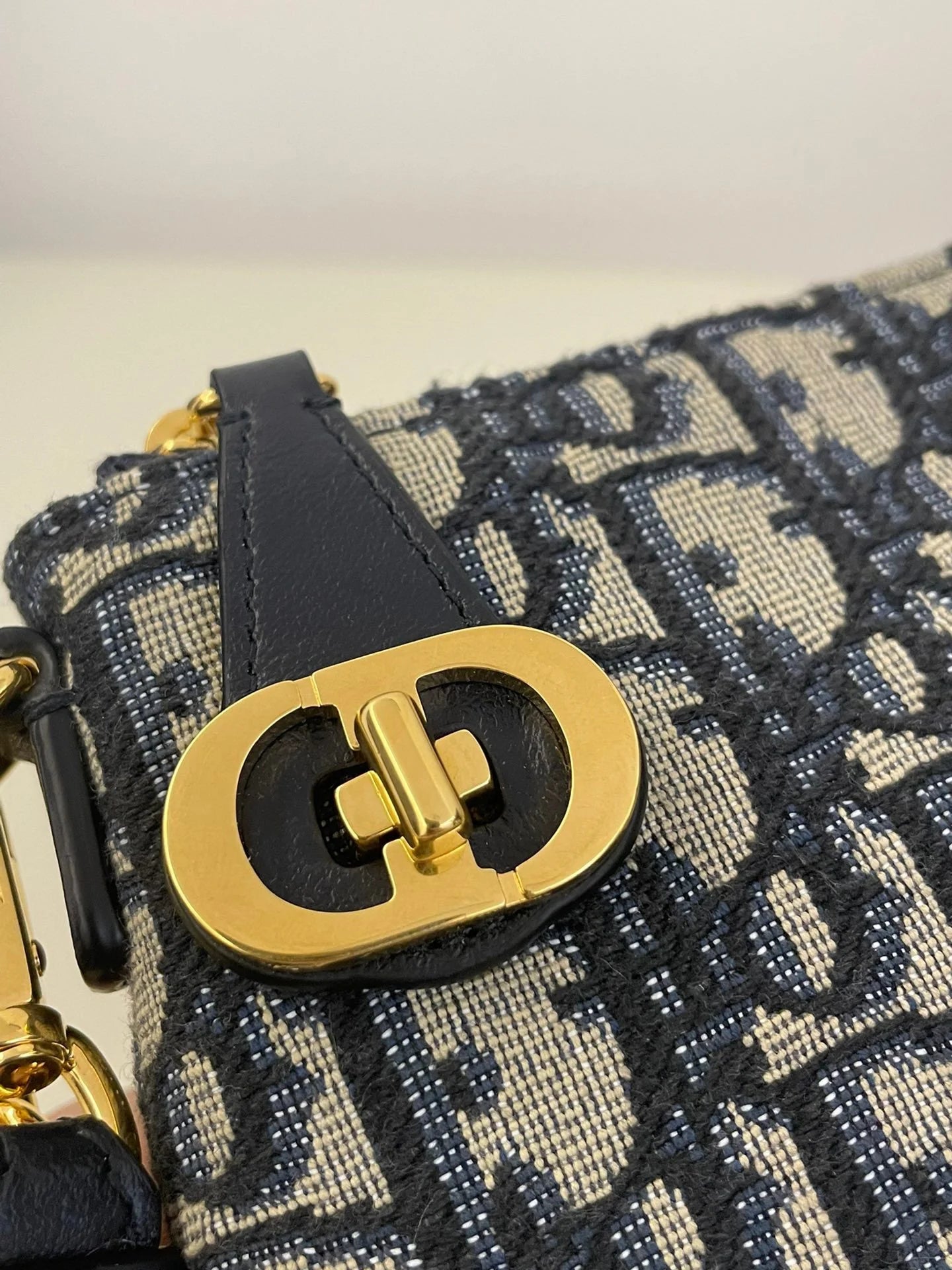 DIOR 30 MONTAIGNE