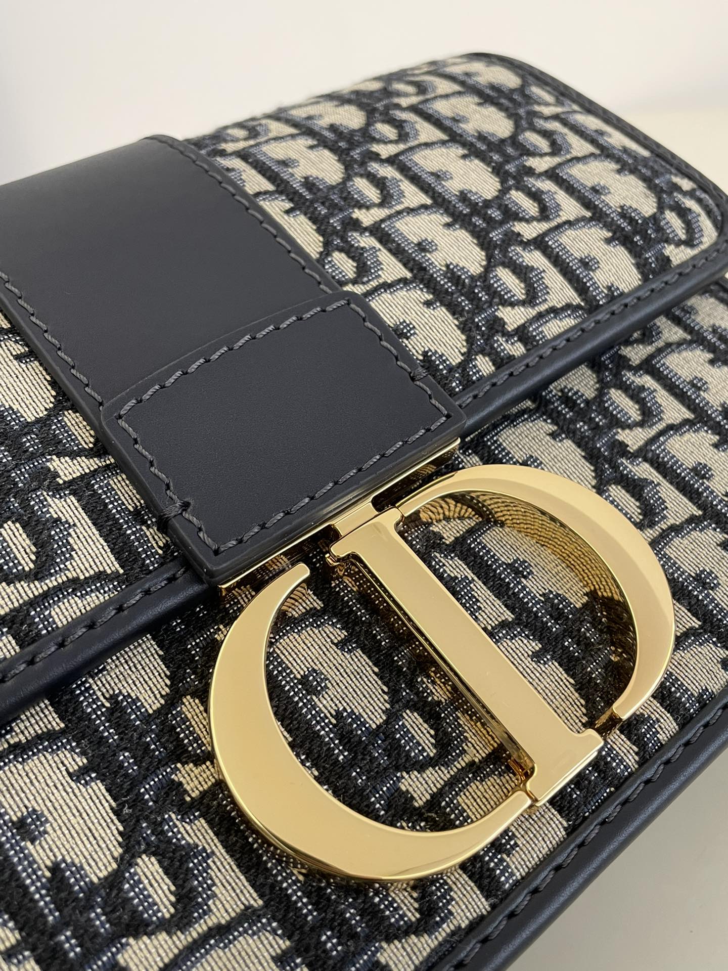 DIOR 30 MONTAIGNE