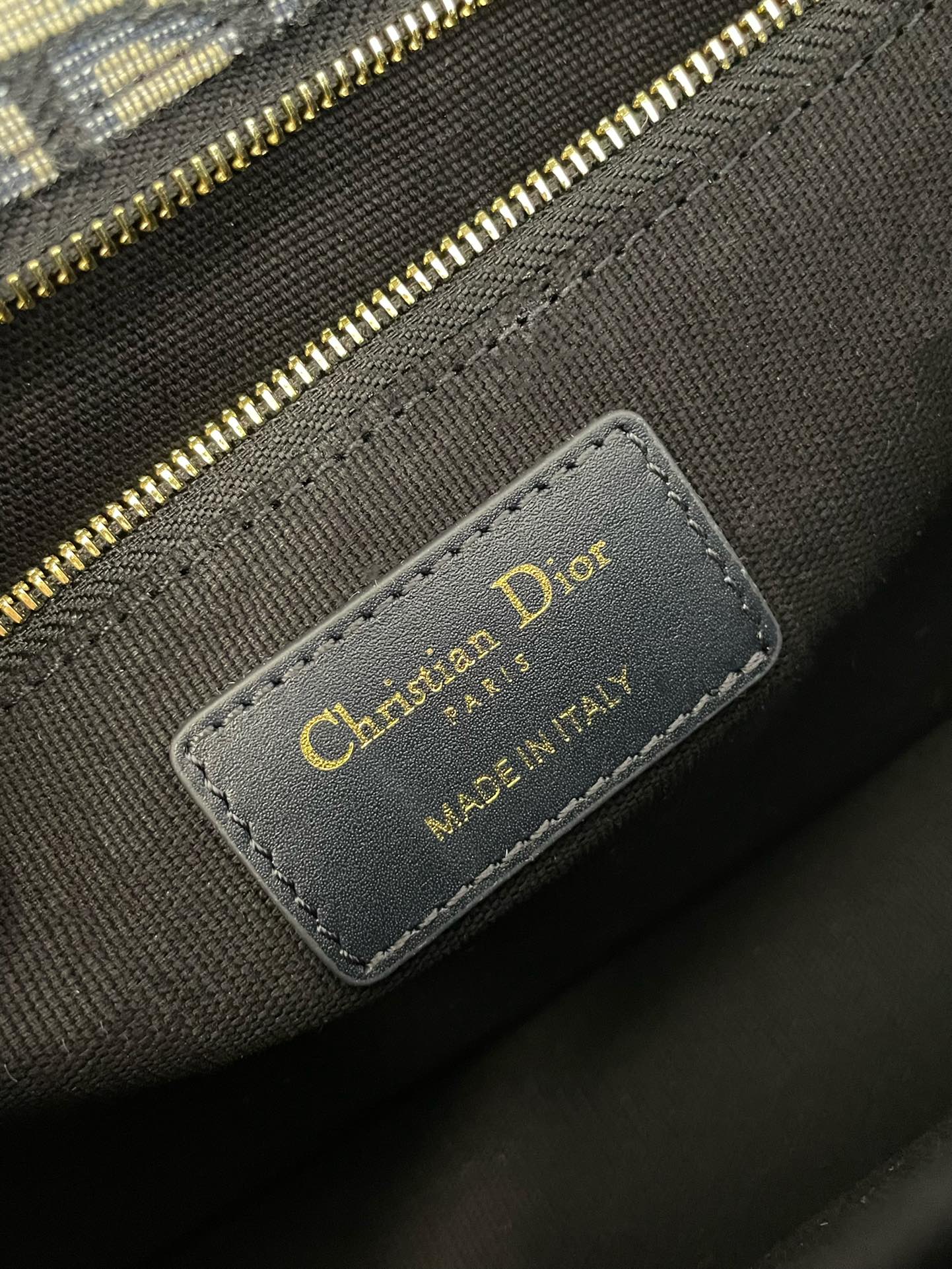 DIOR 30 MONTAIGNE