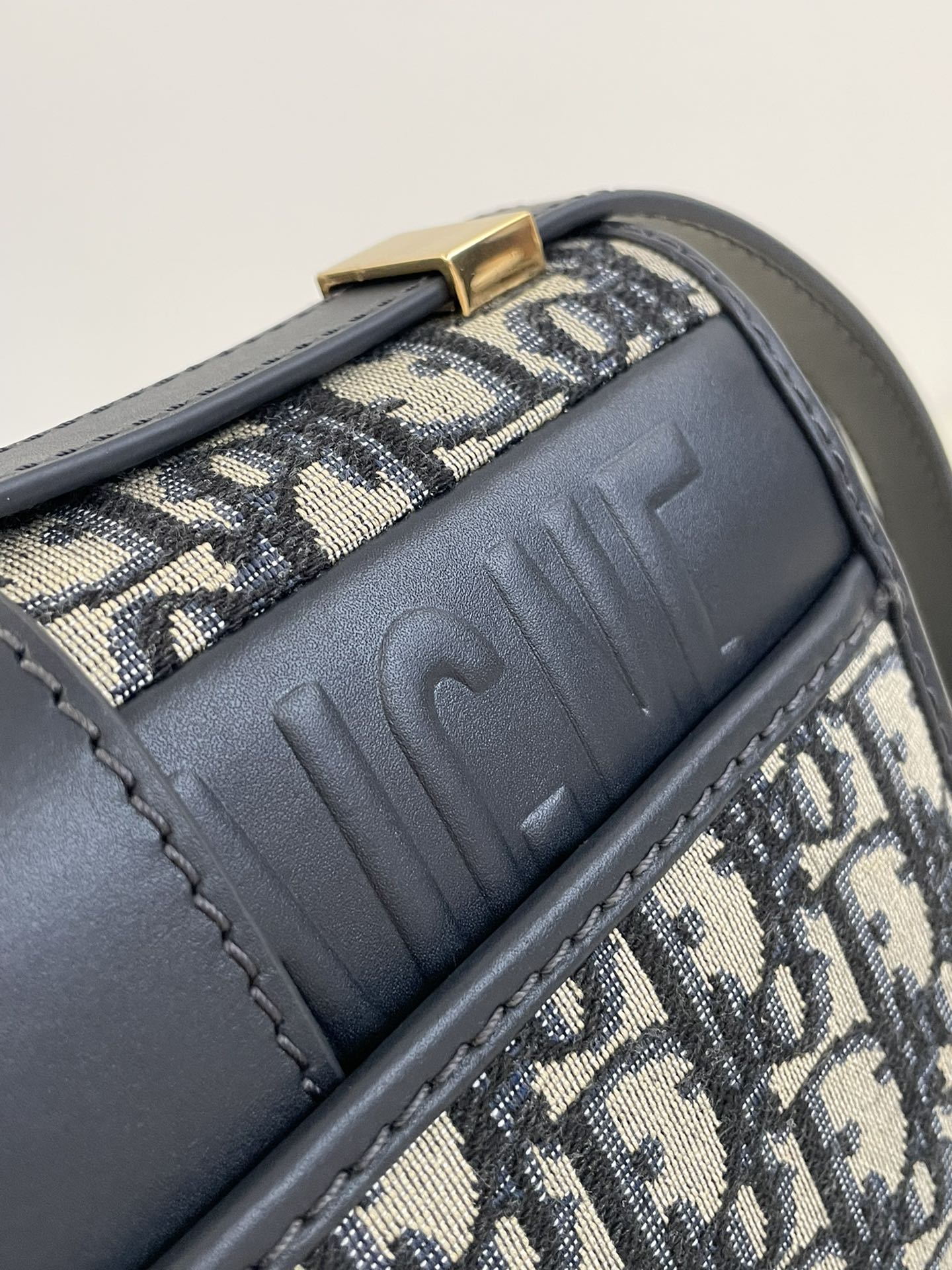 DIOR 30 MONTAIGNE