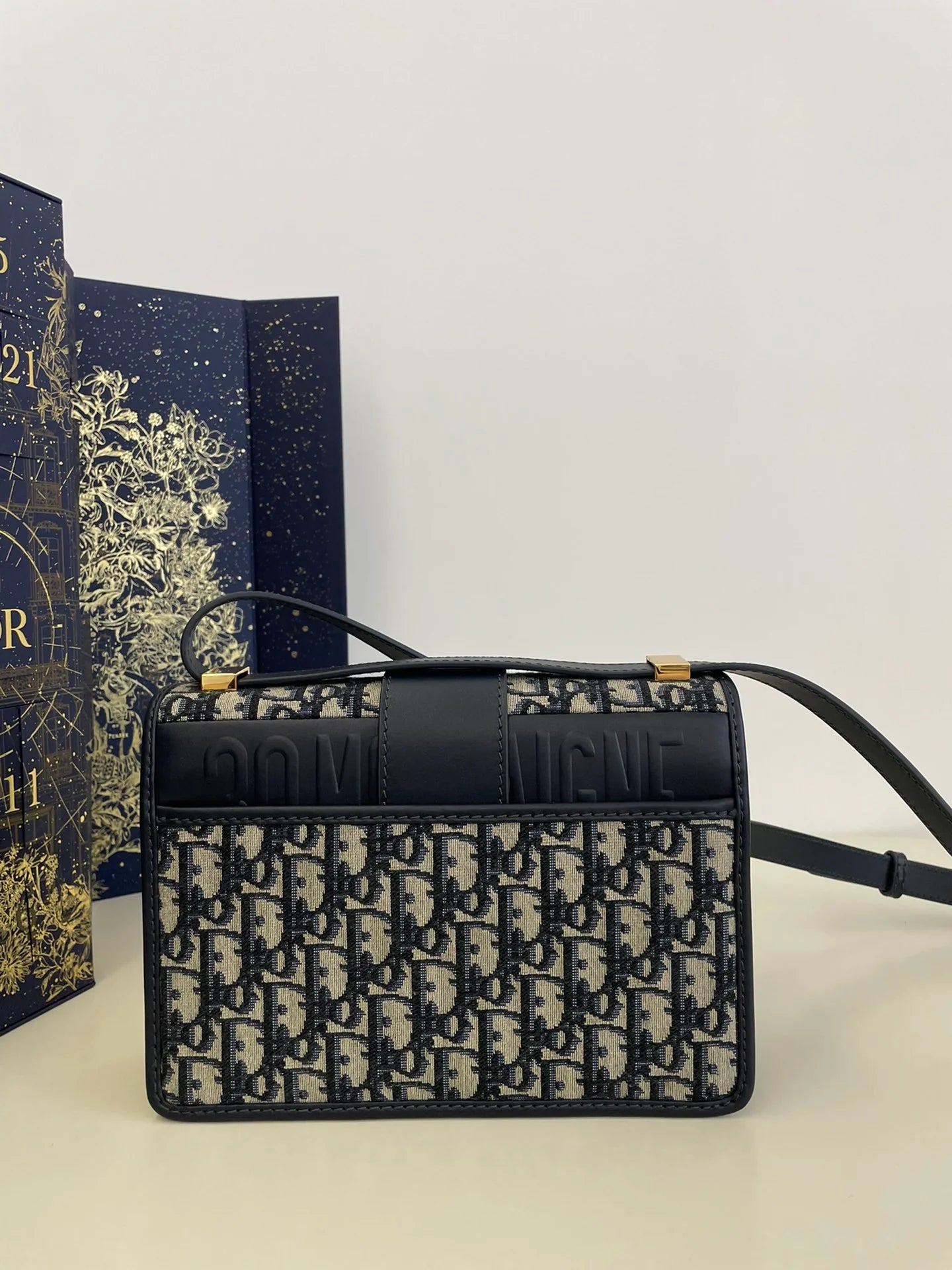 DIOR 30 MONTAIGNE