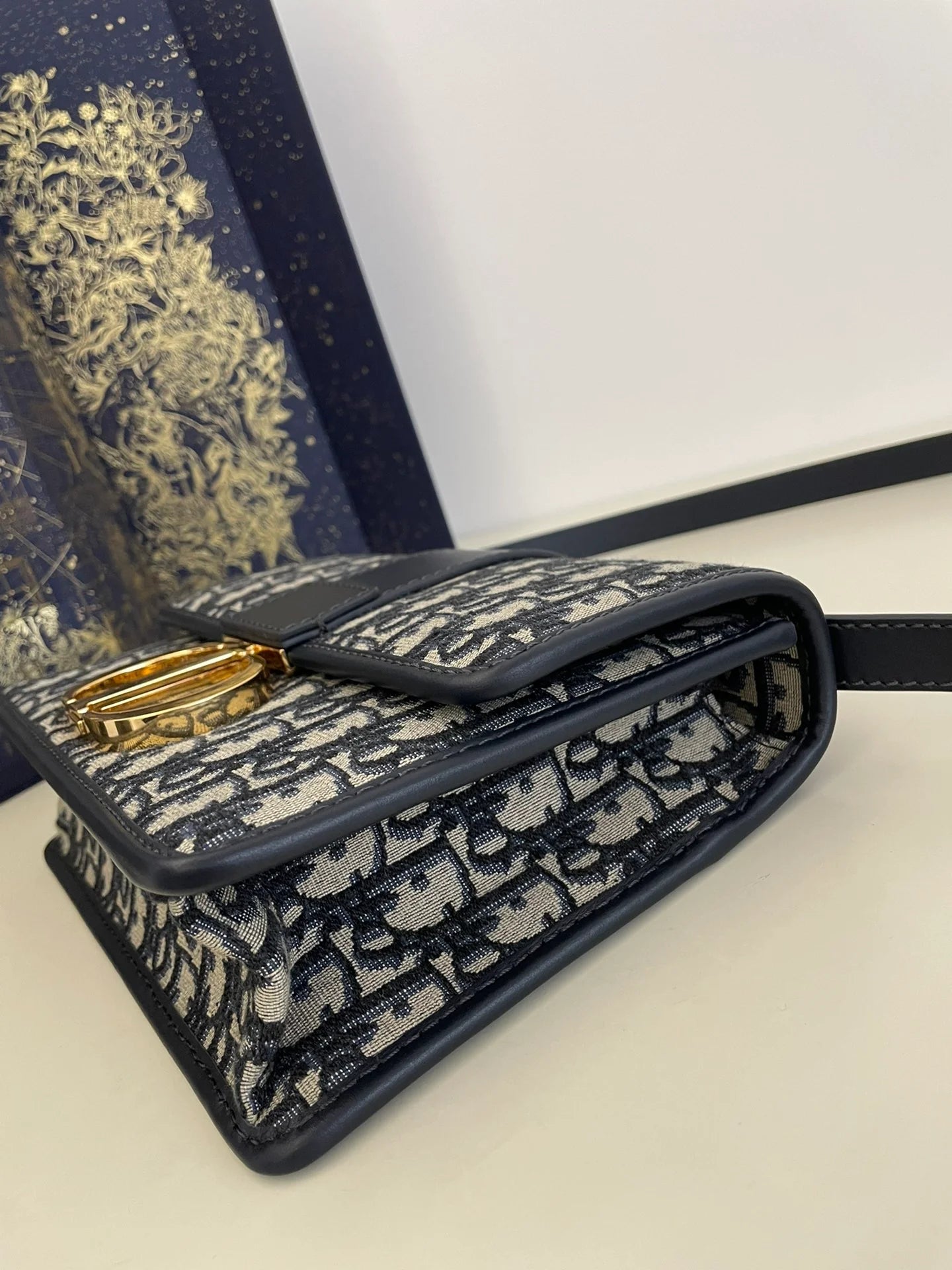 DIOR 30 MONTAIGNE