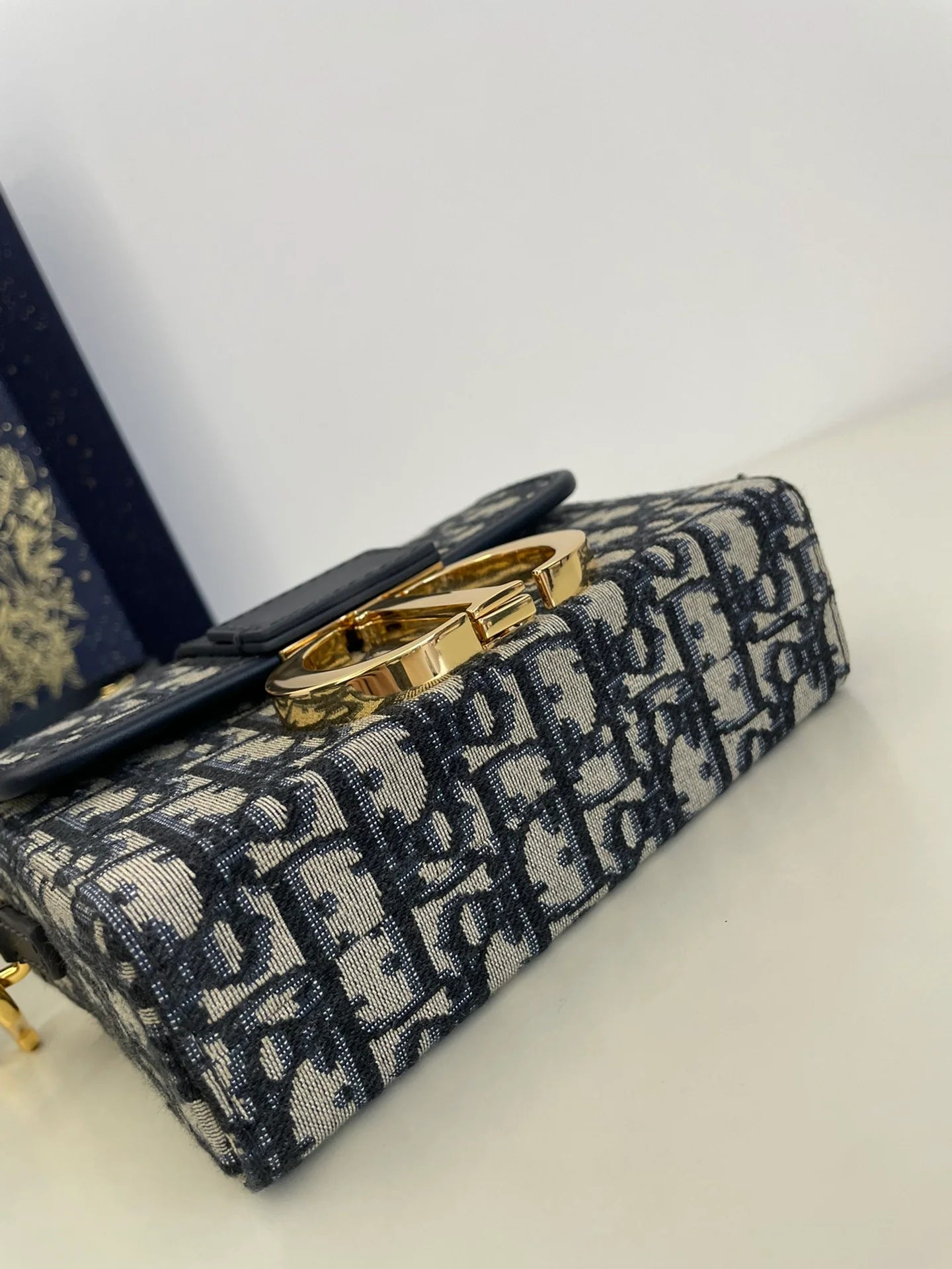 DIOR 30 MONTAIGNE