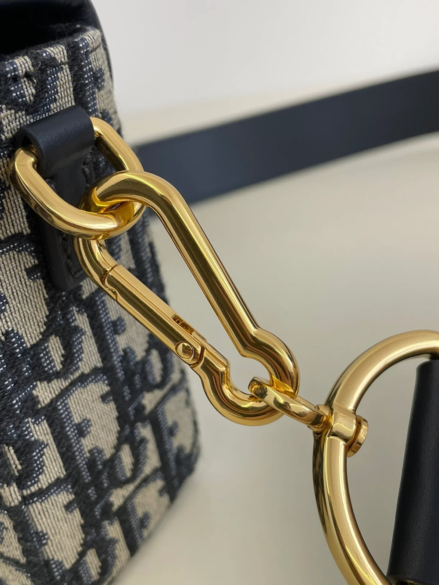 DIOR 30 MONTAIGNE
