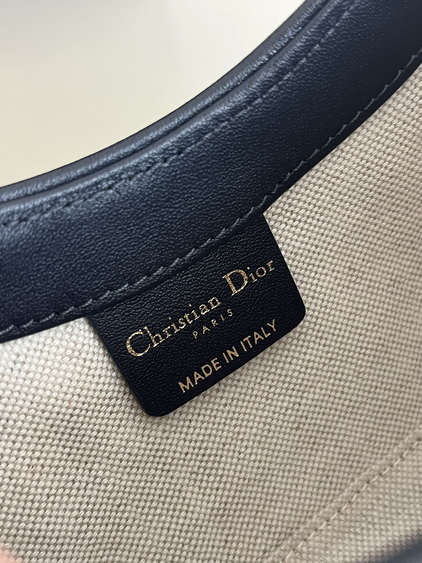 DIOR 30 MONTAIGNE