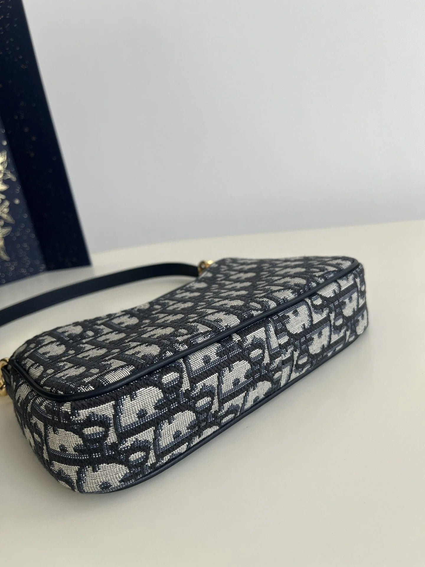 DIOR 30 MONTAIGNE