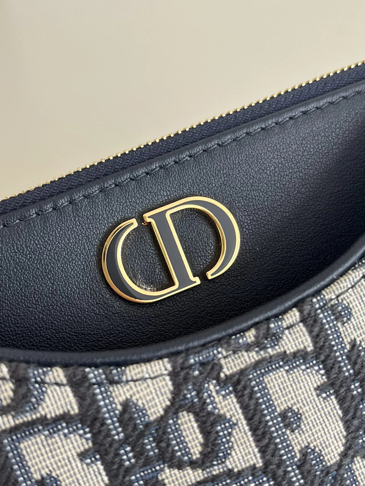 DIOR 30 MONTAIGNE