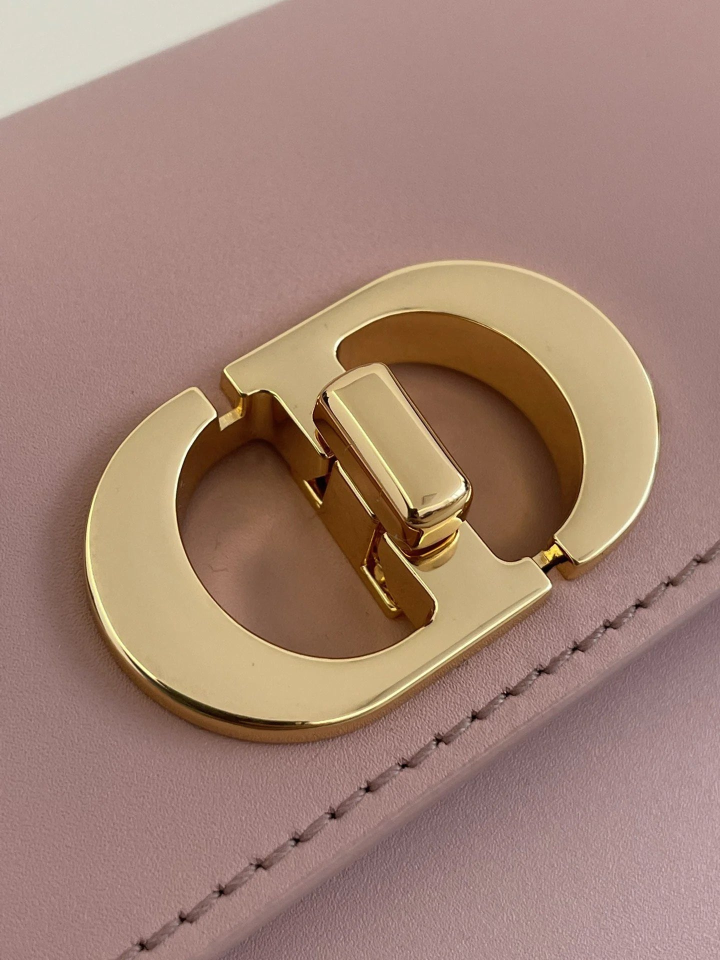 DIOR 30 MONTAIGNE