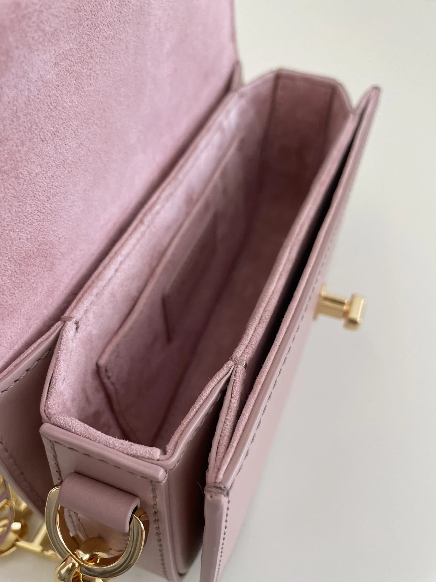 DIOR 30 MONTAIGNE