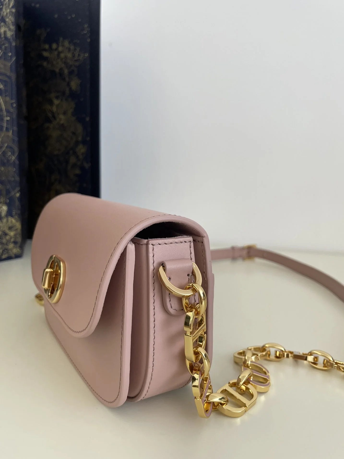 DIOR 30 MONTAIGNE