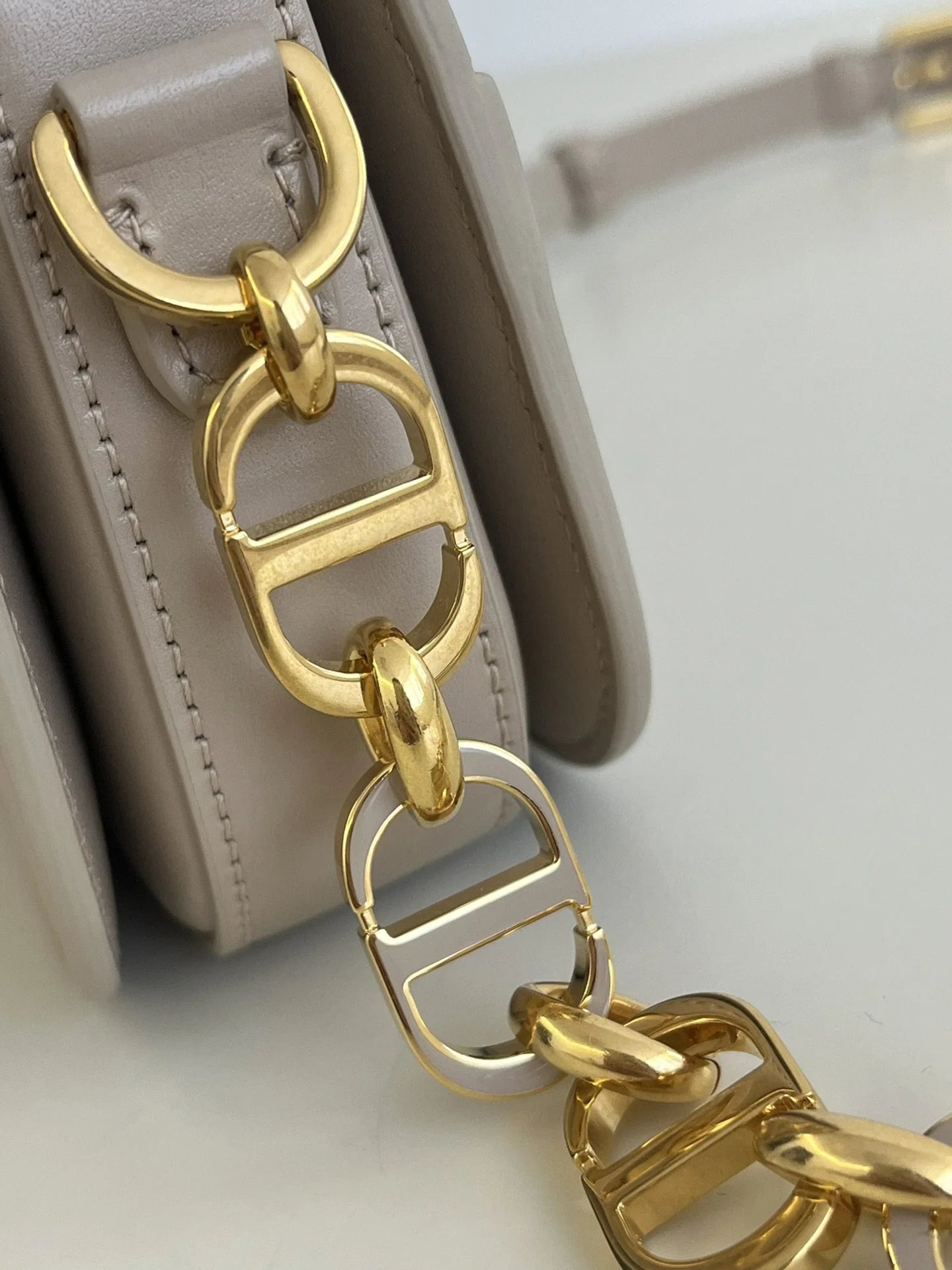 DIOR 30 MONTAIGNE