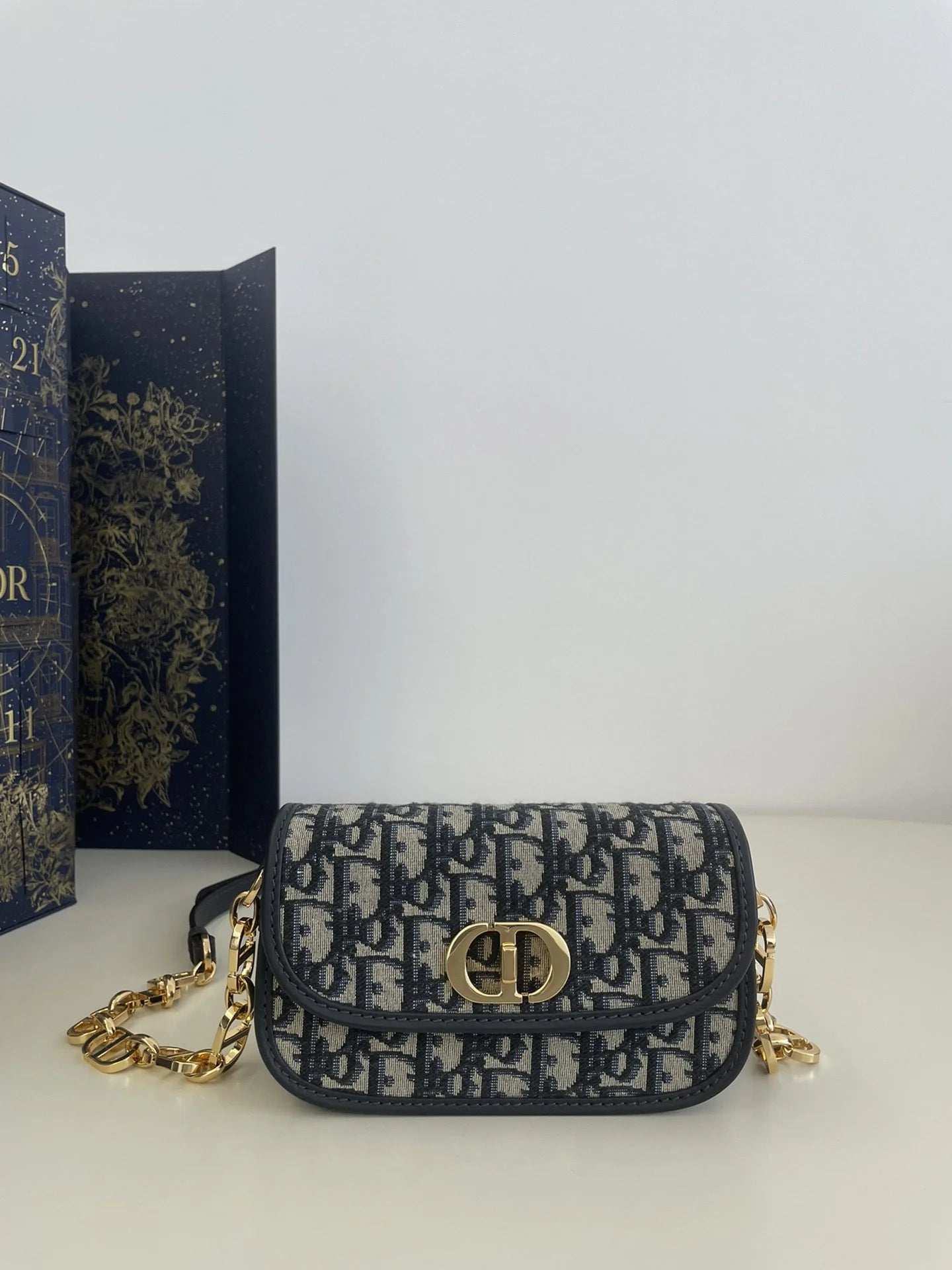 DIOR 30 MONTAIGNE
