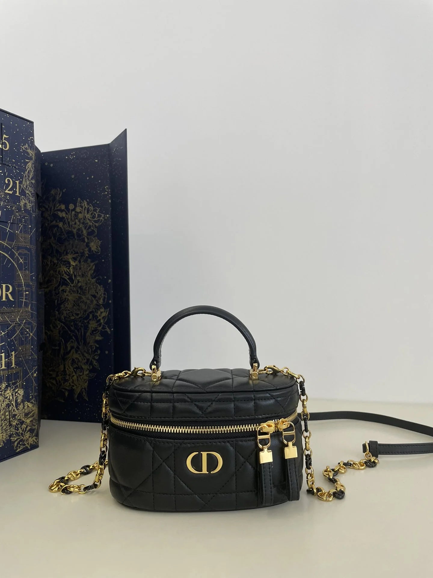 DIOR 30 MONTAIGNE