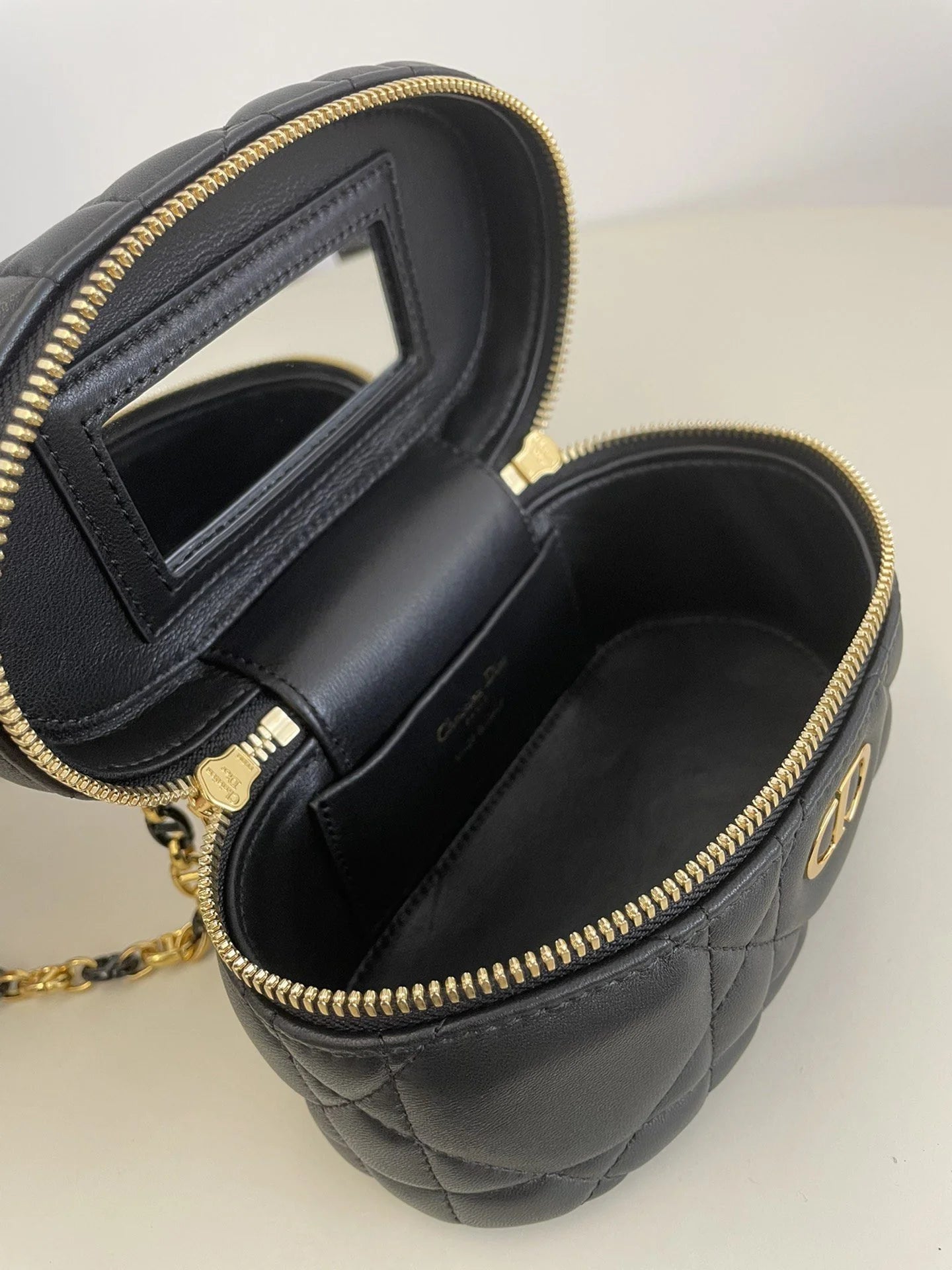 DIOR 30 MONTAIGNE