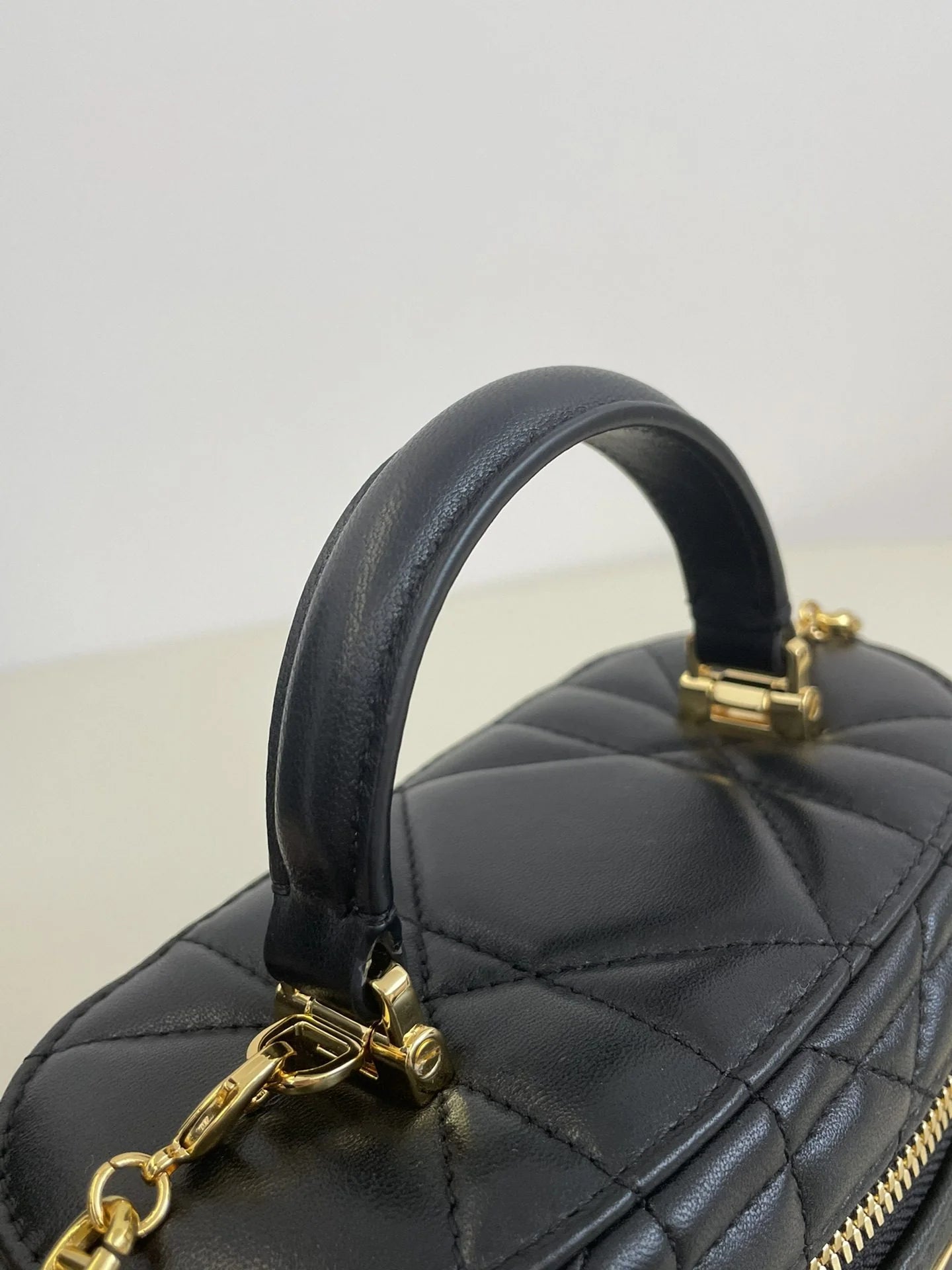 DIOR 30 MONTAIGNE