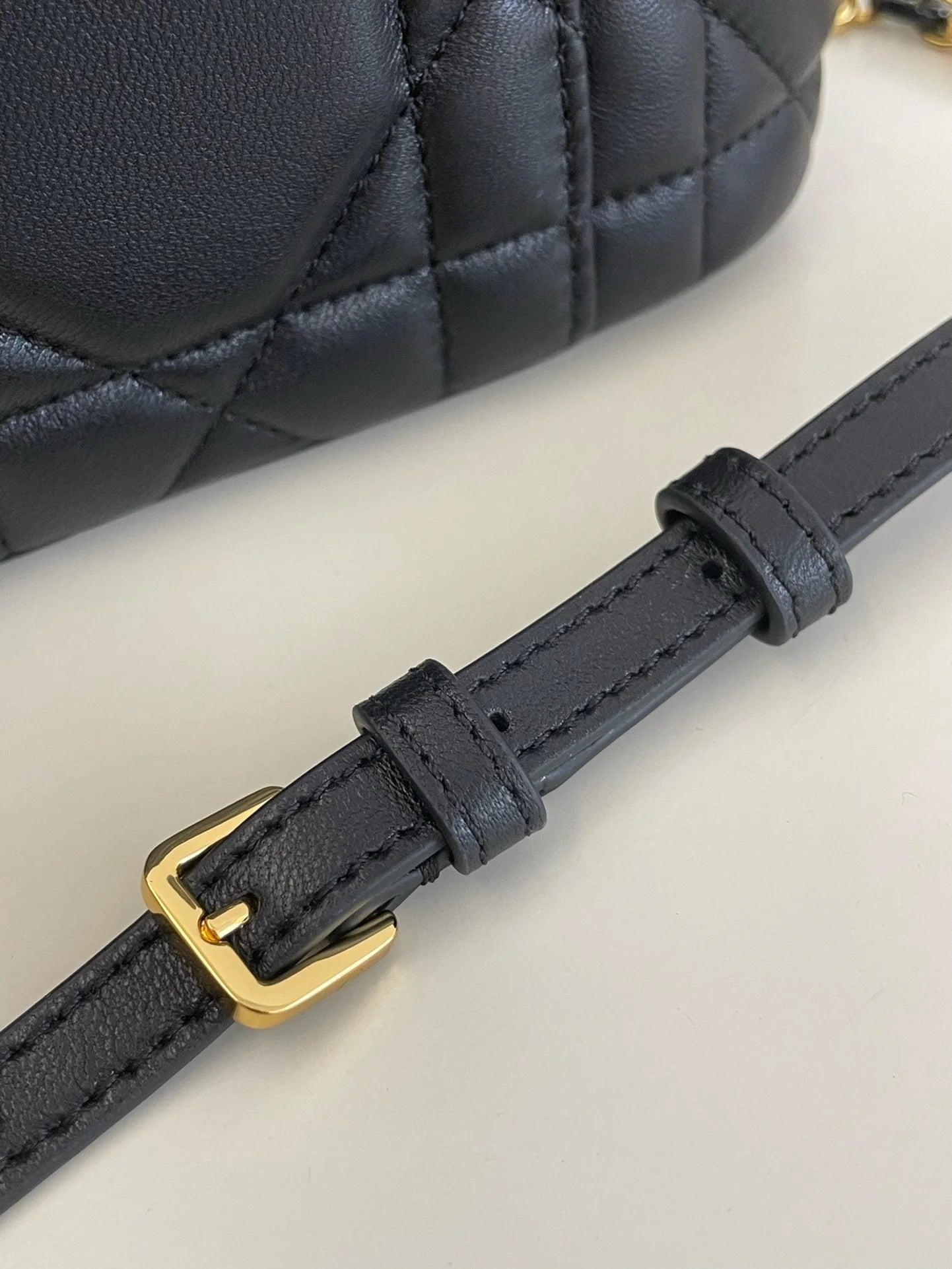 DIOR 30 MONTAIGNE