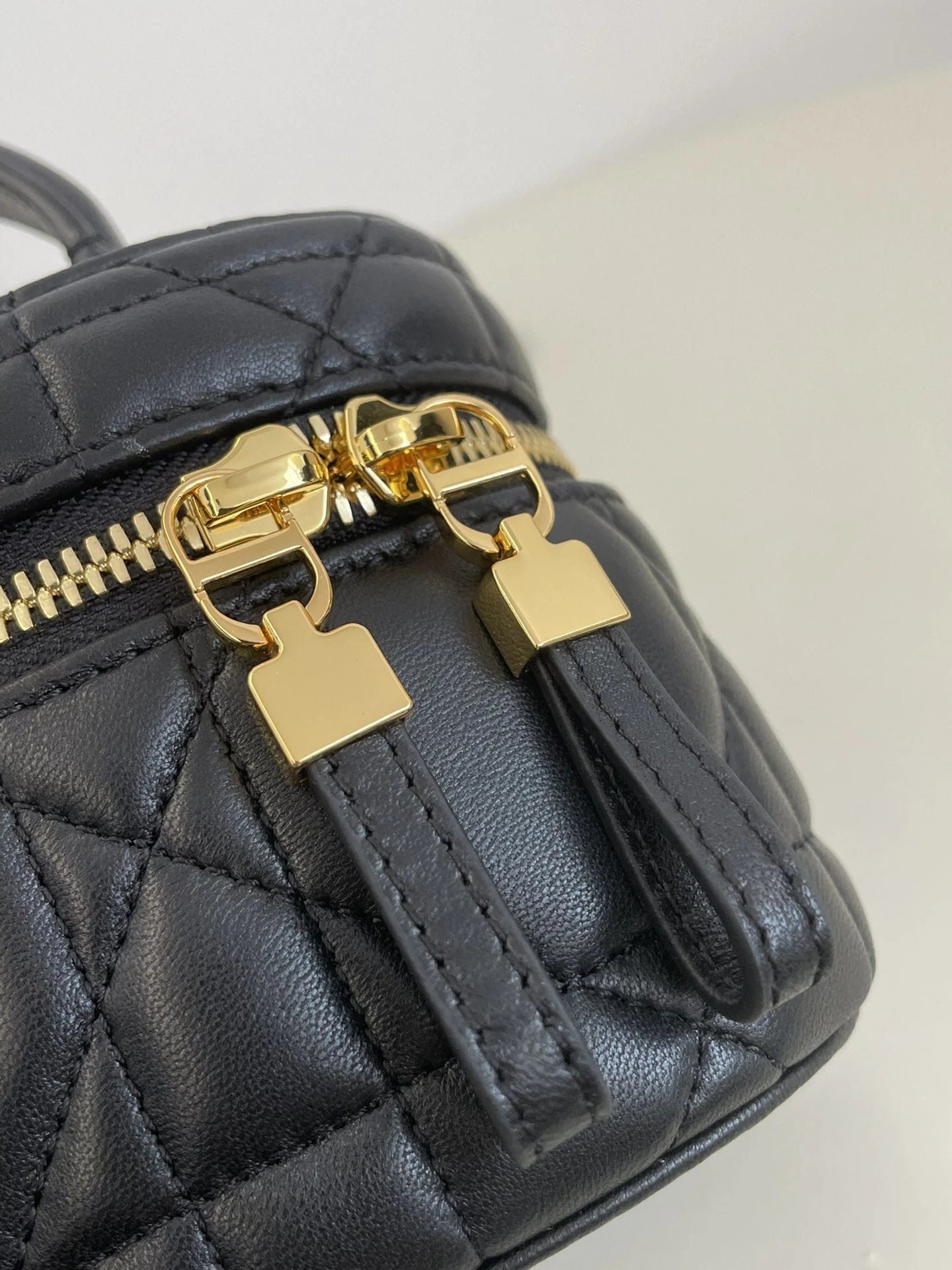 DIOR 30 MONTAIGNE