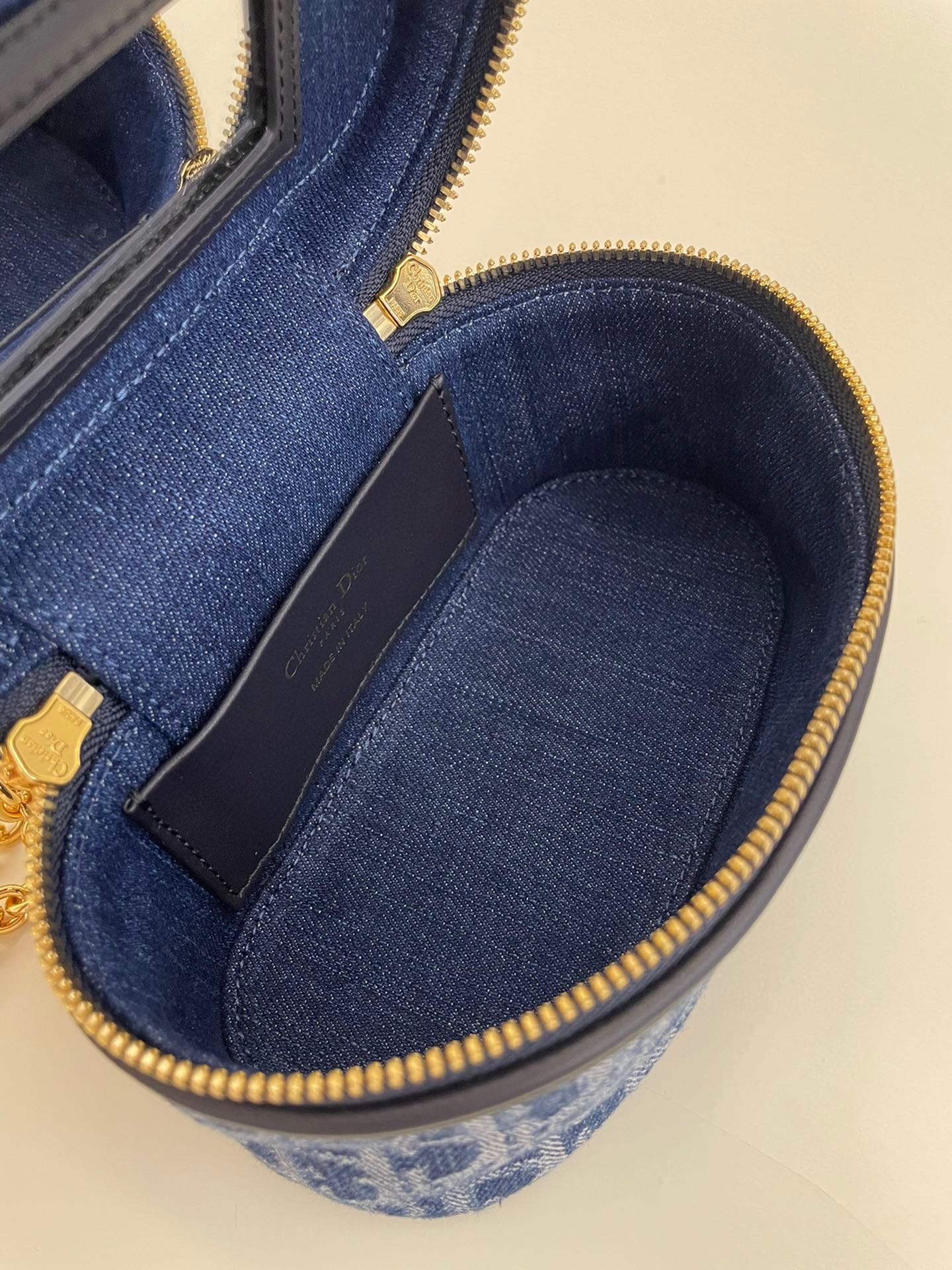 DIOR 30 MONTAIGNE