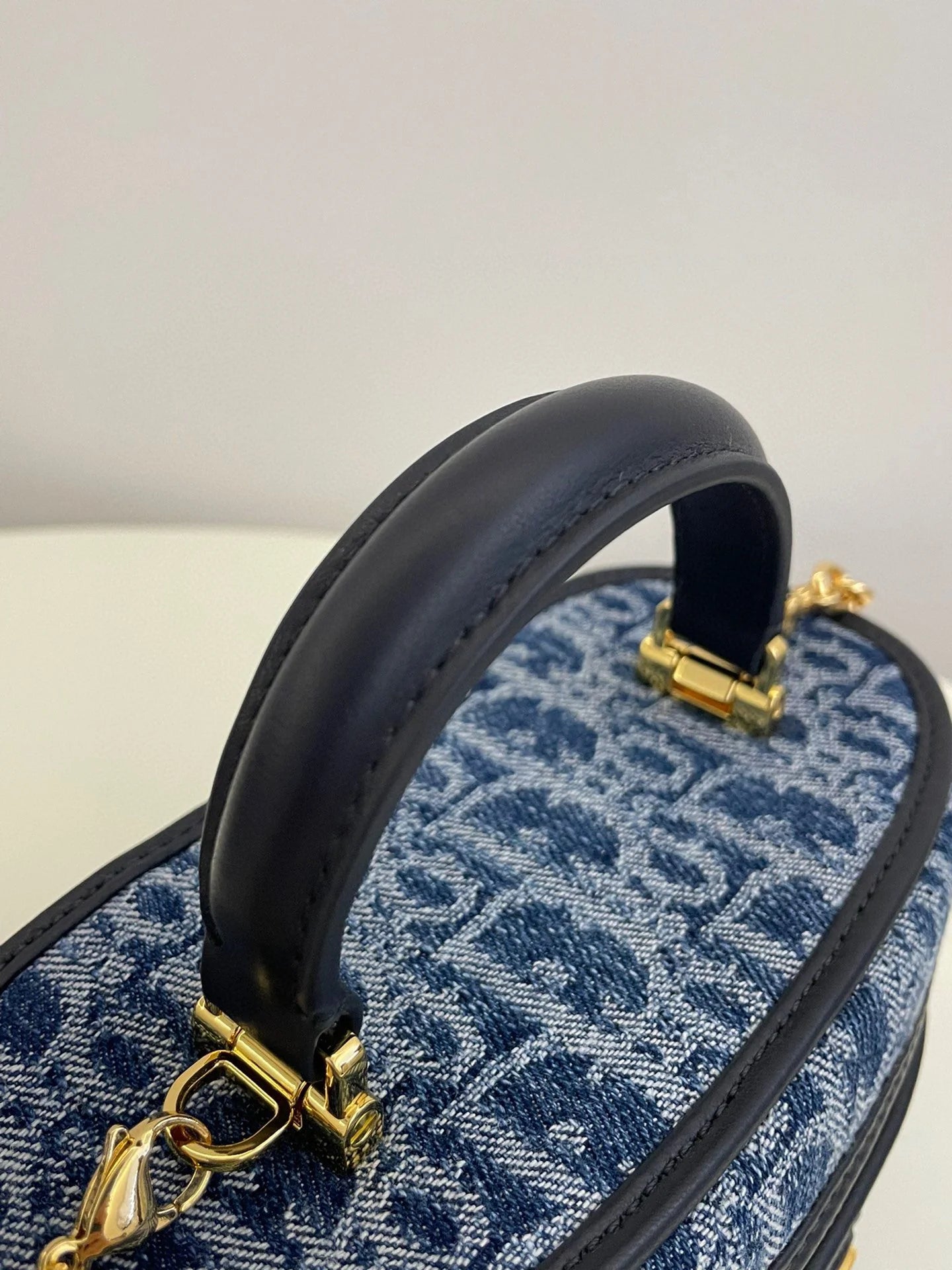 DIOR 30 MONTAIGNE