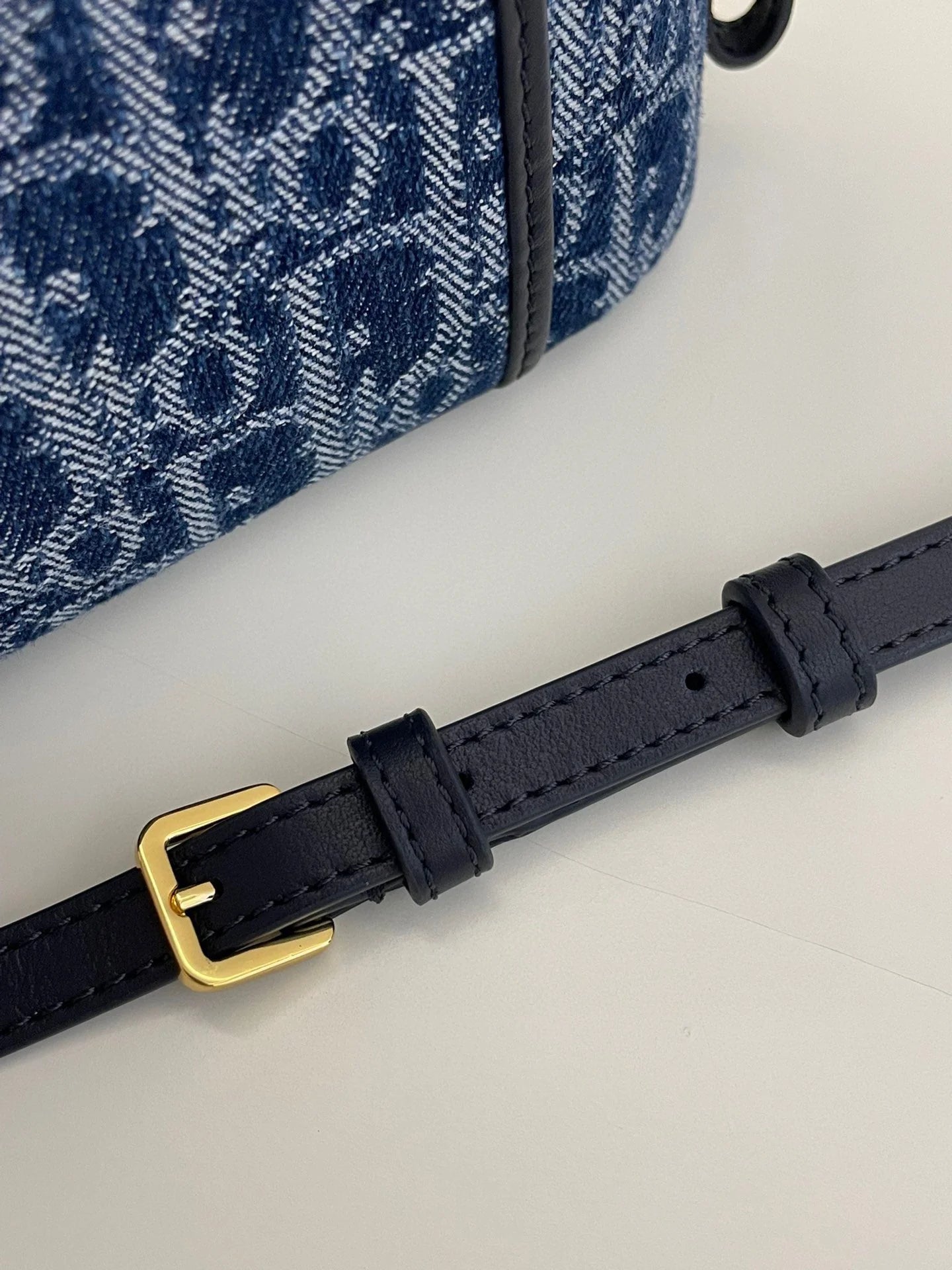 DIOR 30 MONTAIGNE