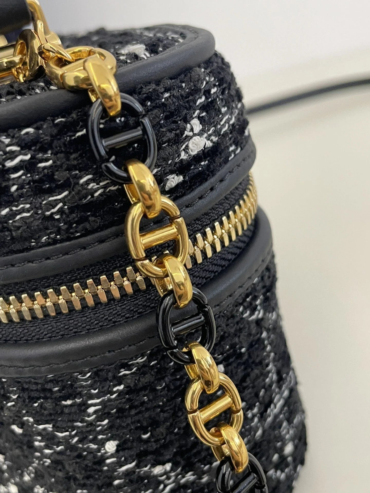 DIOR 30 MONTAIGNE