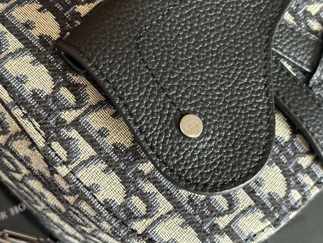 DIOR BAG