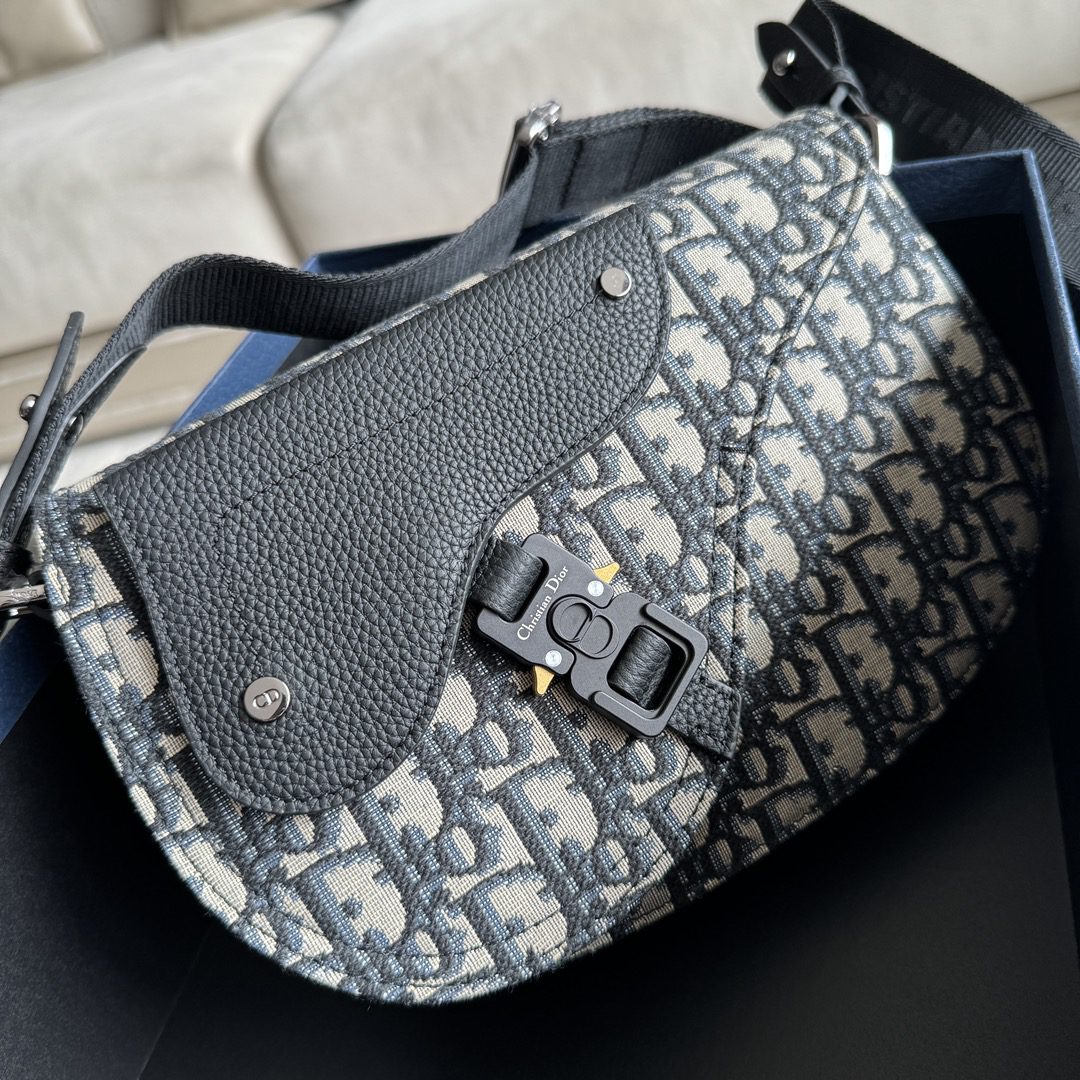 DIOR BAG