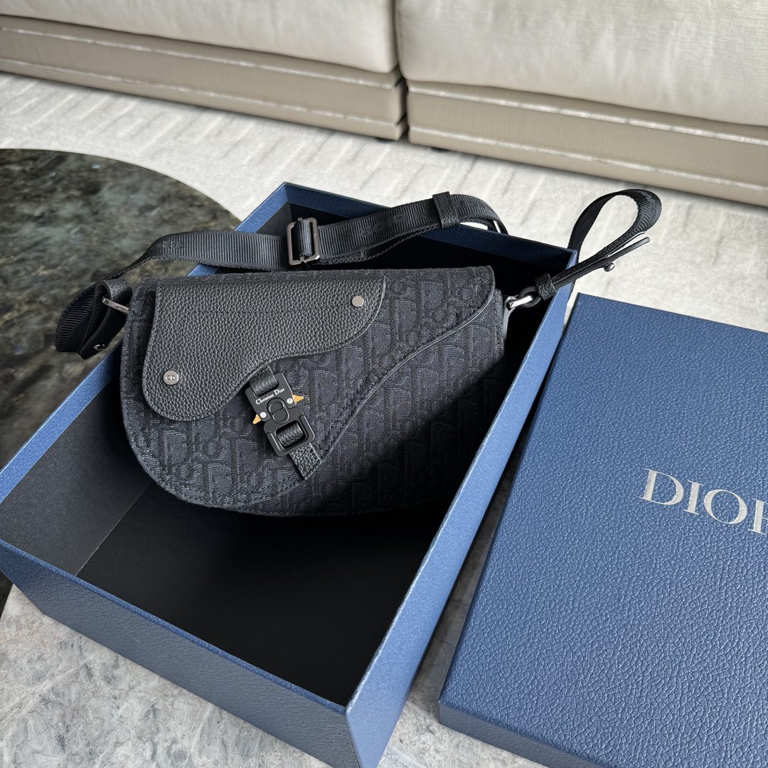 DIOR BAG