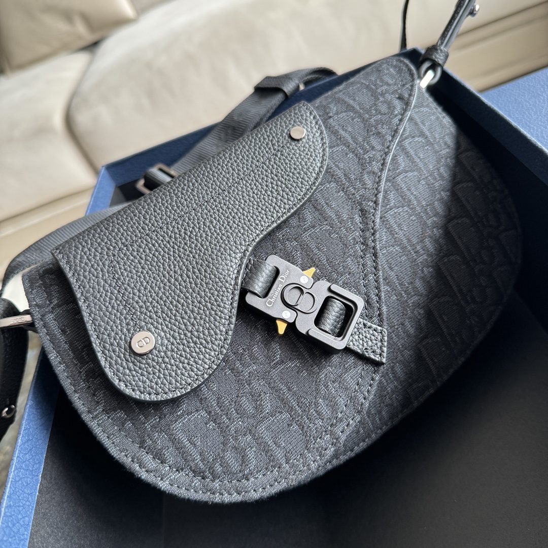 DIOR BAG