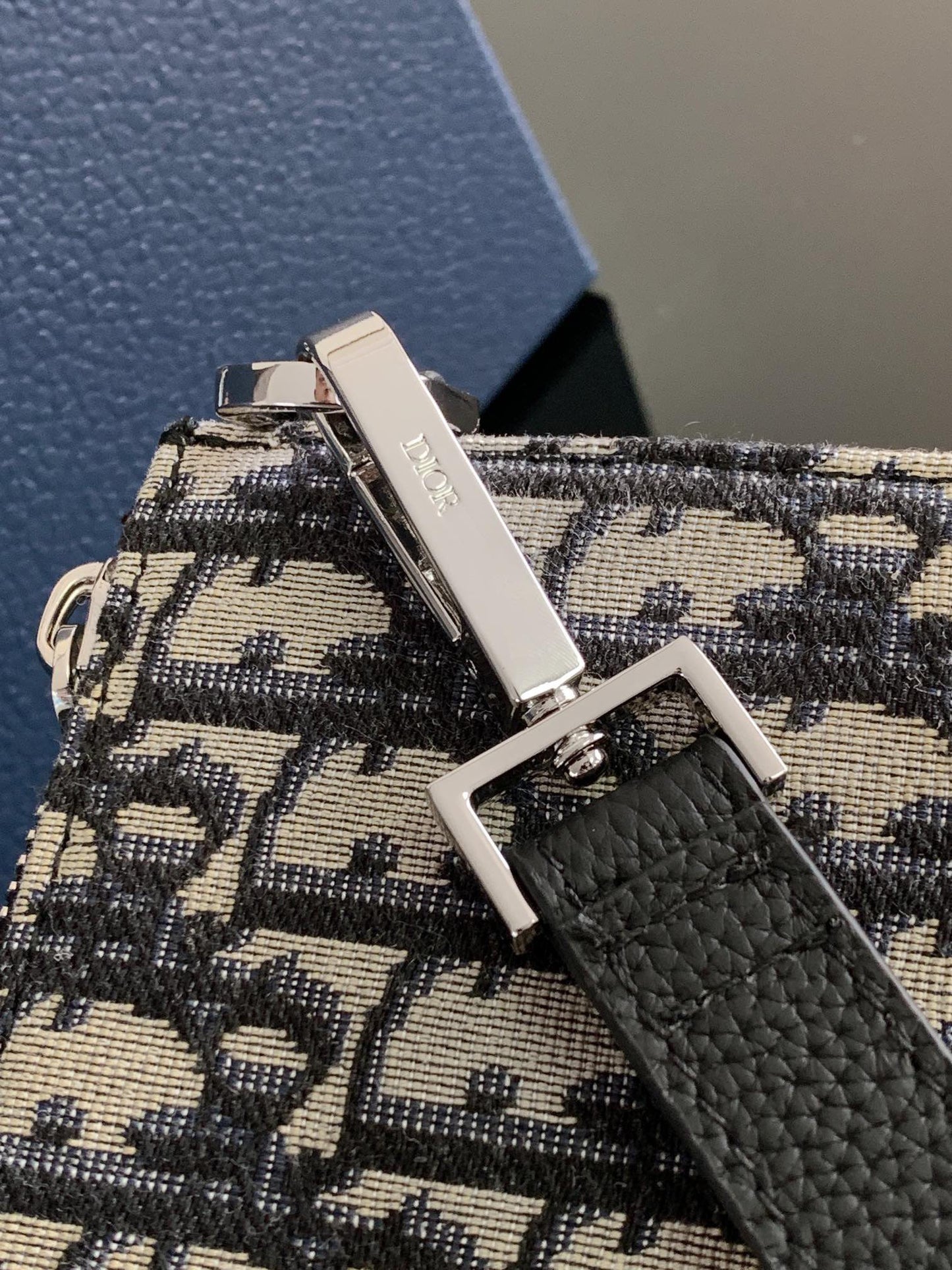 DIOR CLUTCH