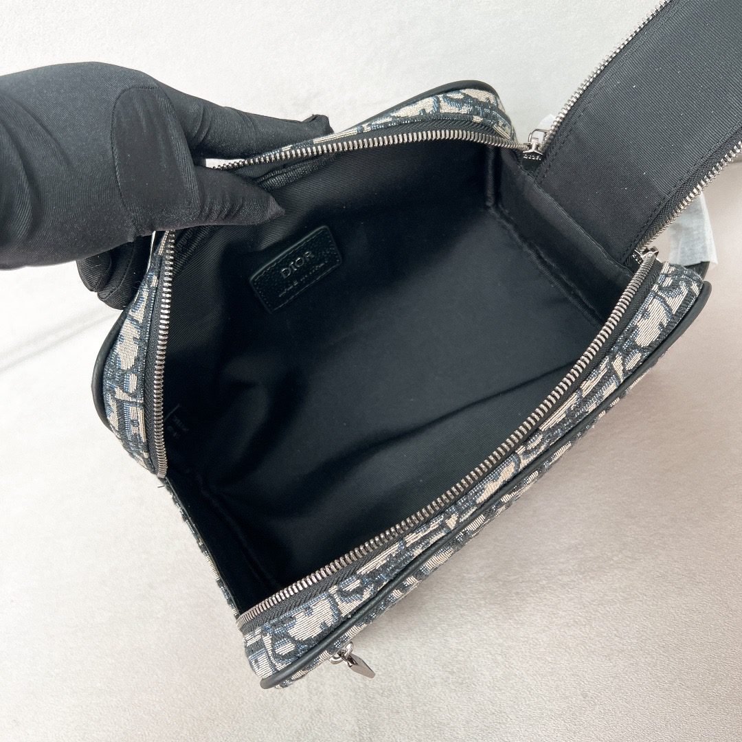 DIOR CLUTCH