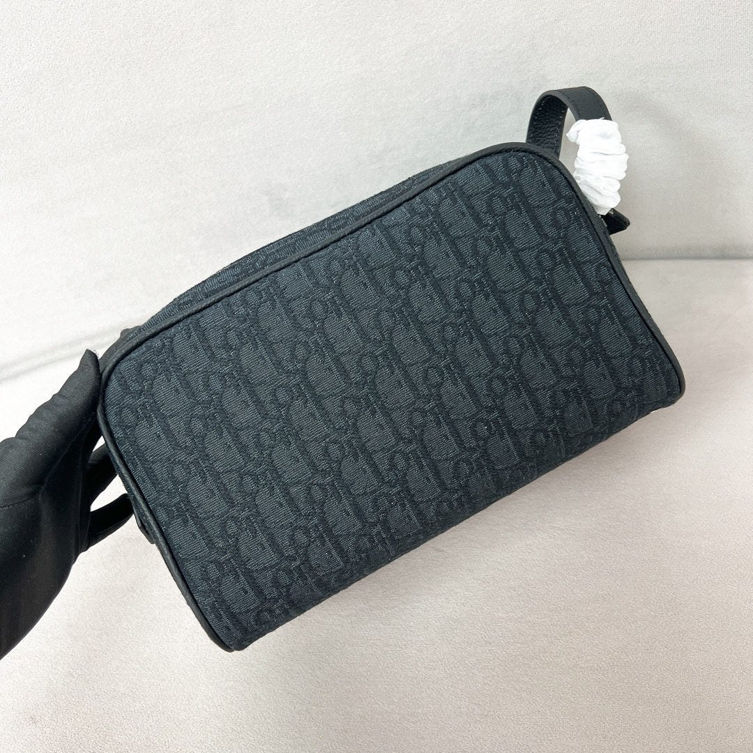 DIOR CLUTCH